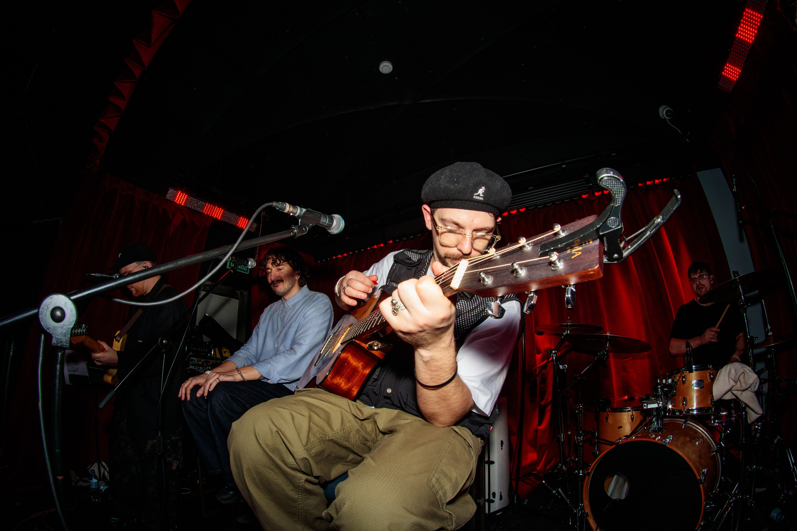 Хмыров акустика. Портретный и концертный фотограф в Санкт-Петербурге Егор Телятников