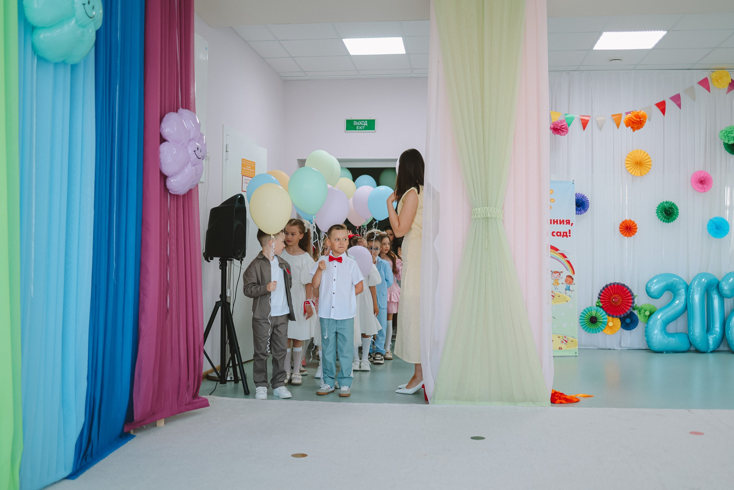 Выпускной репортаж. Семейный фотограф Тюмень, фотограф на роды Салмина Мария