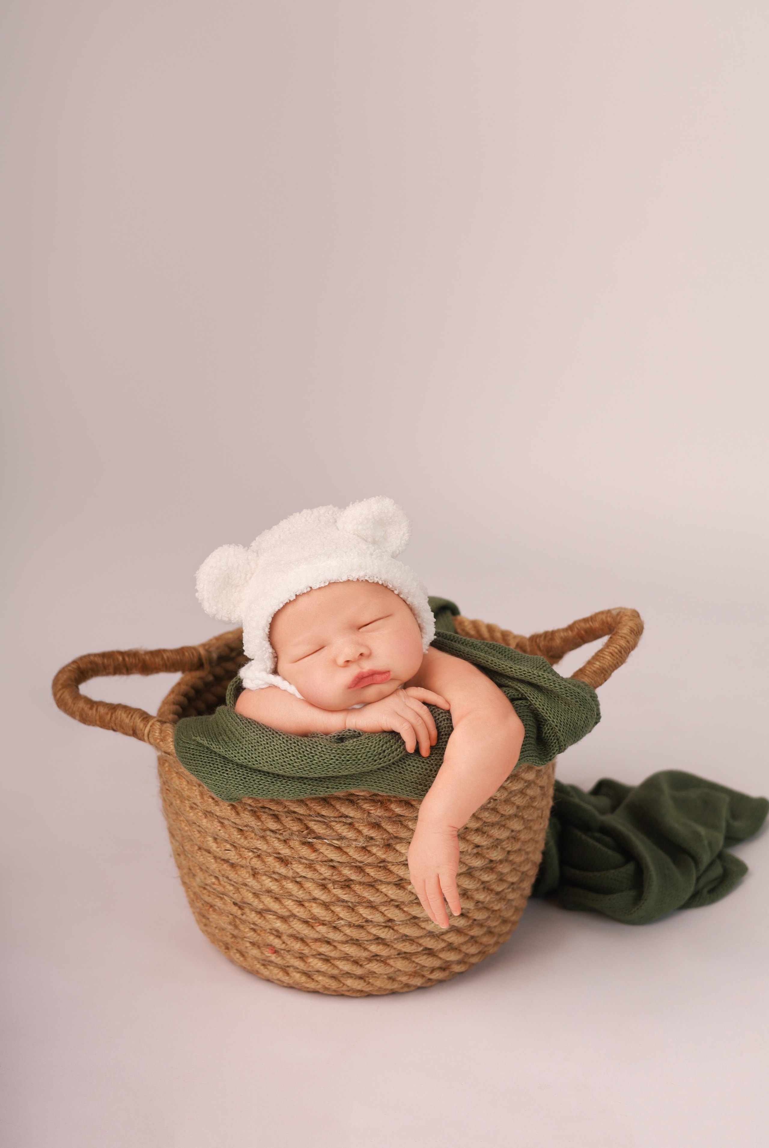 Детский фотограф новорожденных в Москве и Московской области Анна