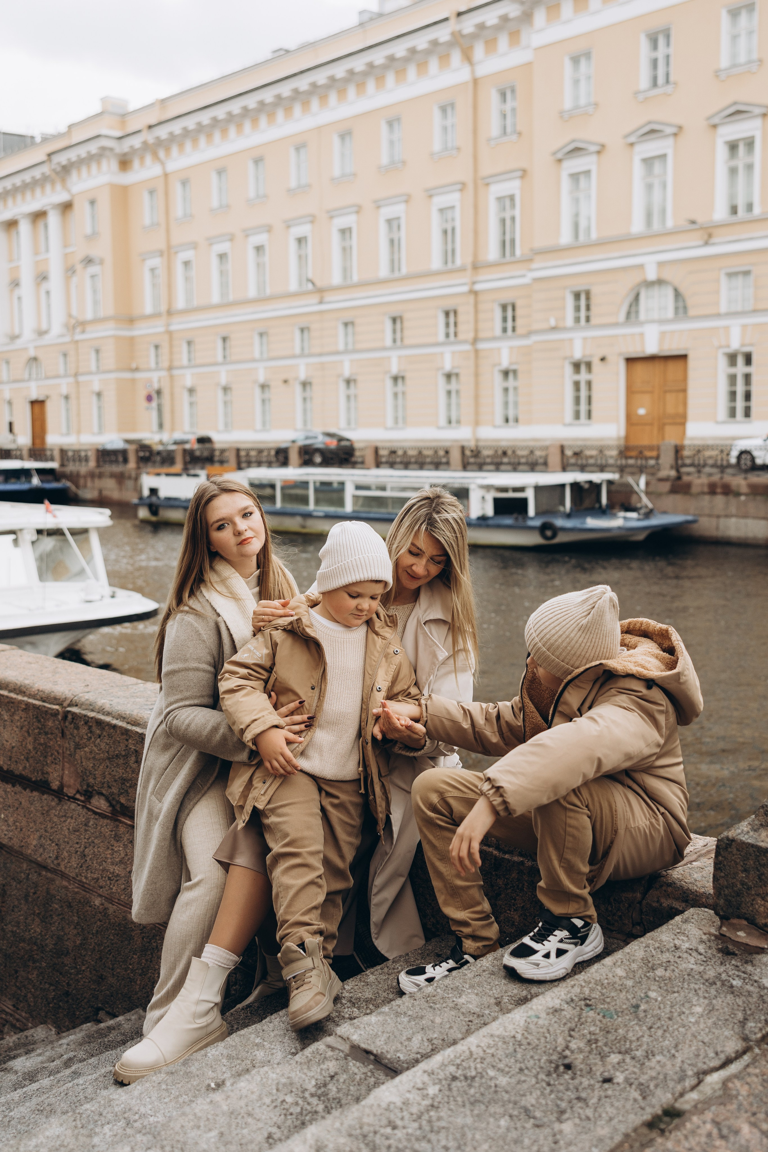 Прогулка в СПб. Семейный фотограф в Москве Виктория Ястребинская