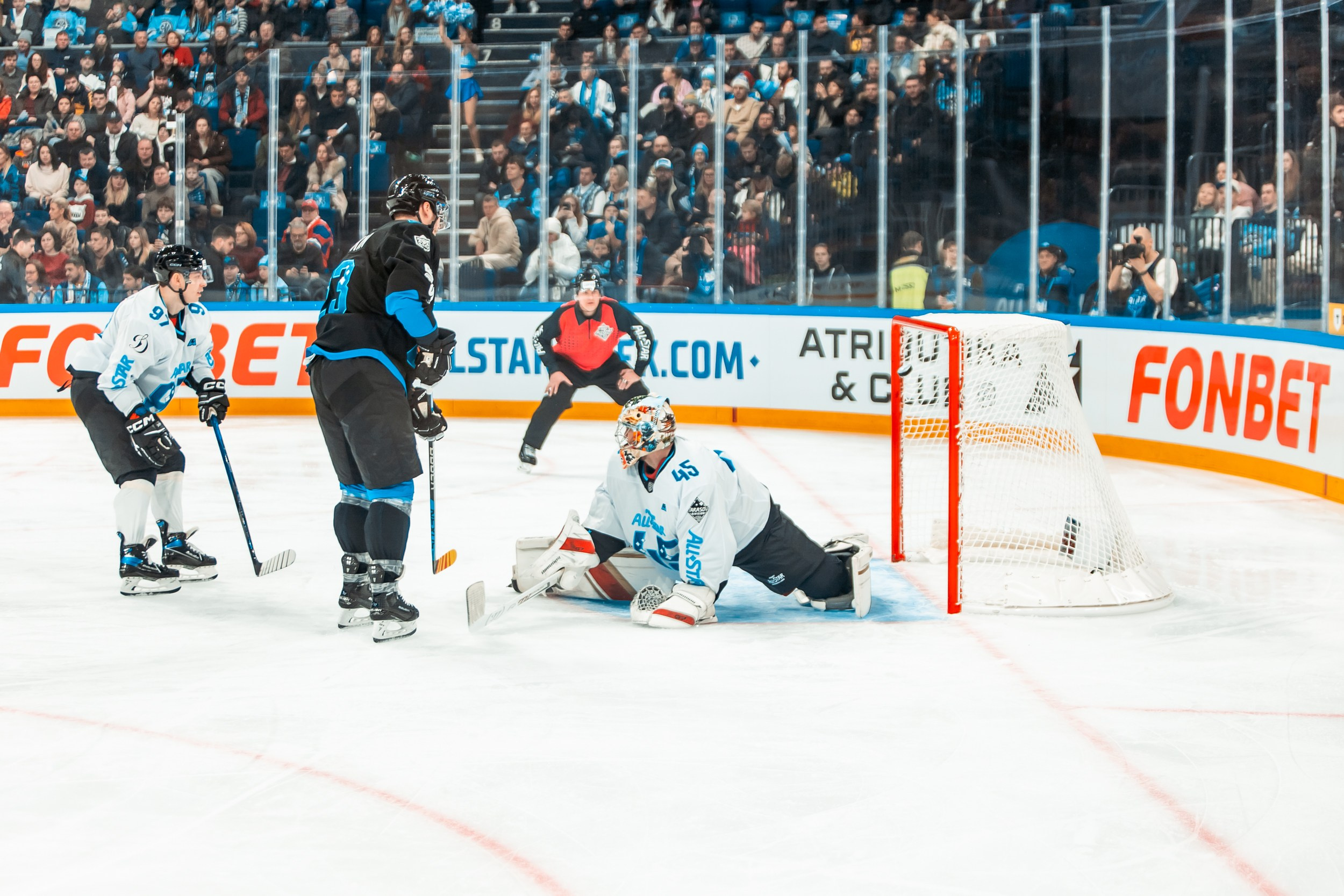 KHL All-Star 2025. Репортажный фотограф в Сочи Дмитрий Ветринский