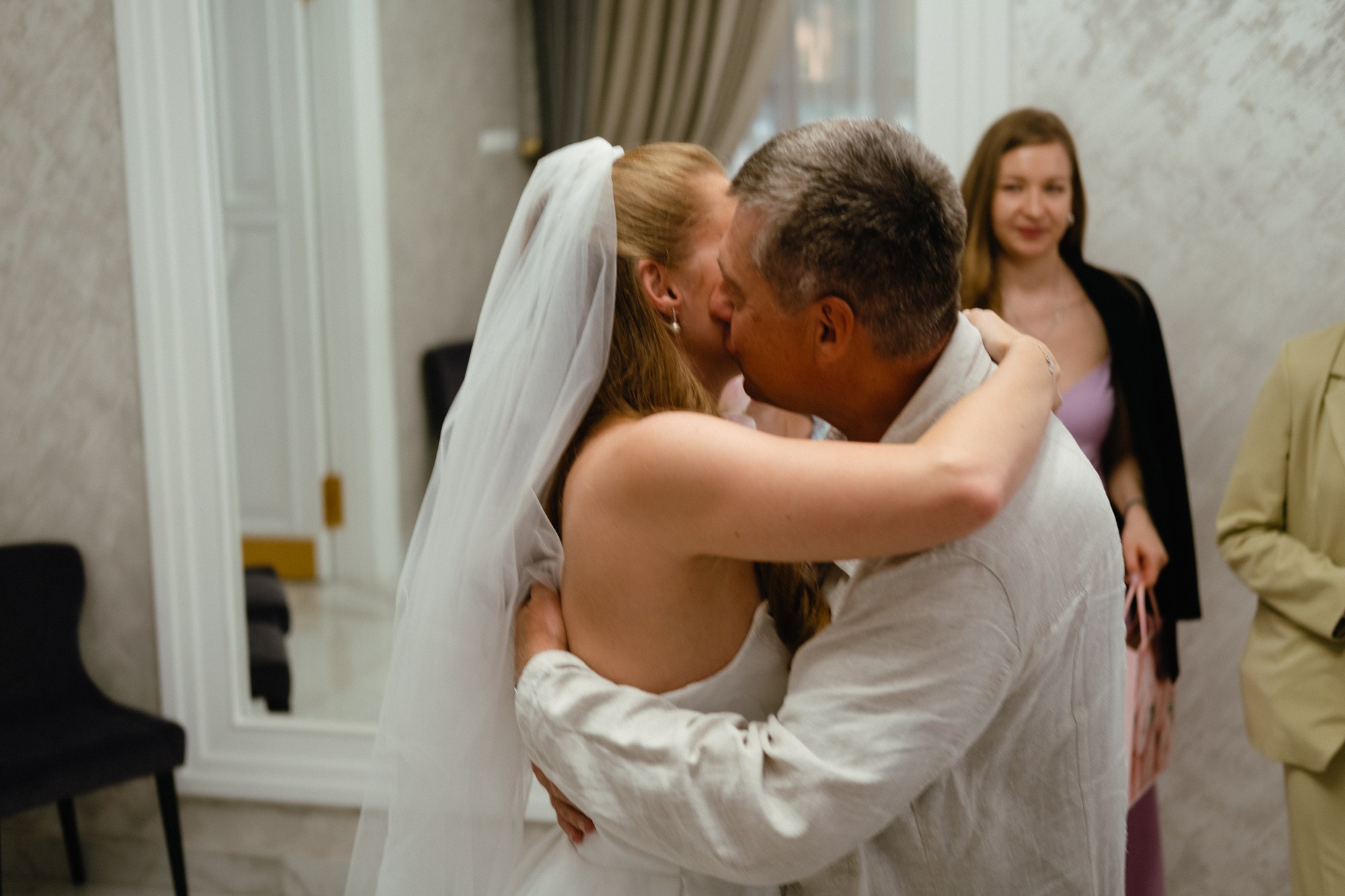 «ты красивый» — «нет, ты!». Свадебный фотограф Александра Тюлякова