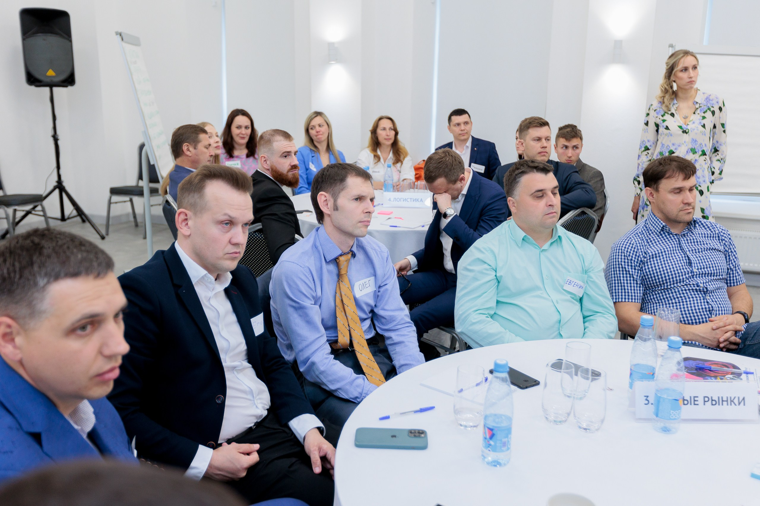 Фотограф для съемки награждения на корпоративной премии. Контент для бизнеса в Екатеринбурге Полдень Медиа