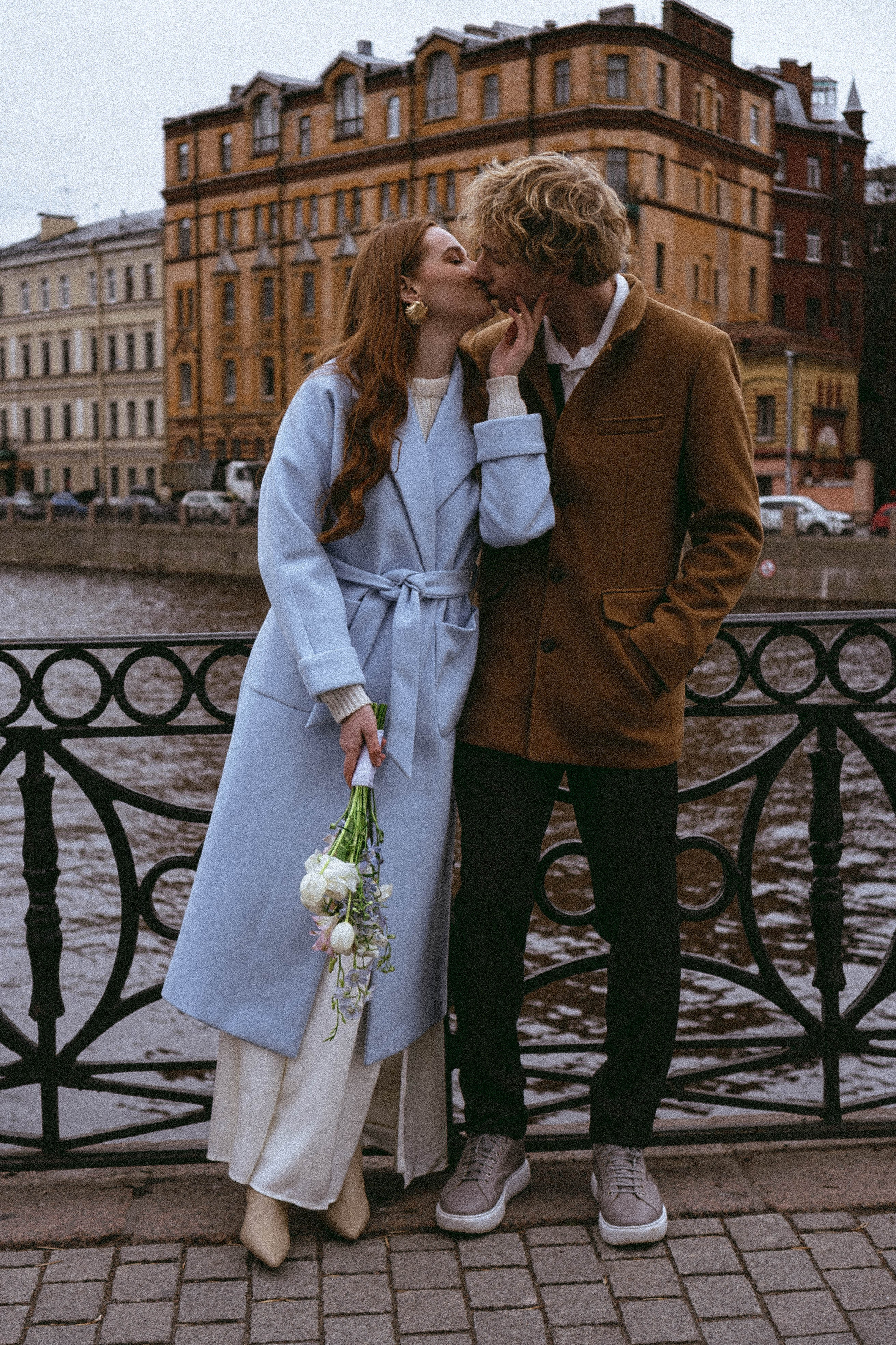 СВАДЕБНАЯ ПРОГУЛКА ПО ПЕТРОГРАДКЕ ВЕСНОЙ (ФОТОСЕССИИЯ ПАРЫ СВАДЕБНАЯ). Профессиональный фотограф, Санкт-Петербург — Виктория Богомолова