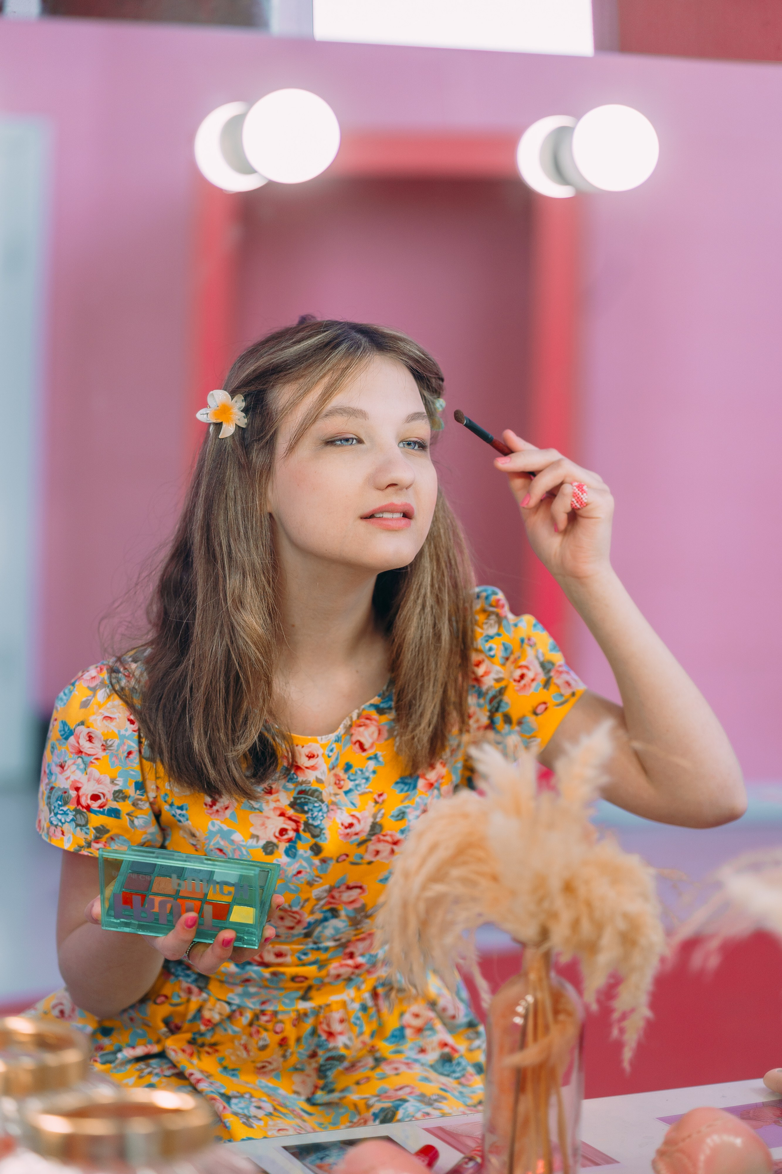 Женский портрет. Школьные альбомы и альбомы для детского сада. Юлия Осипова. Москва