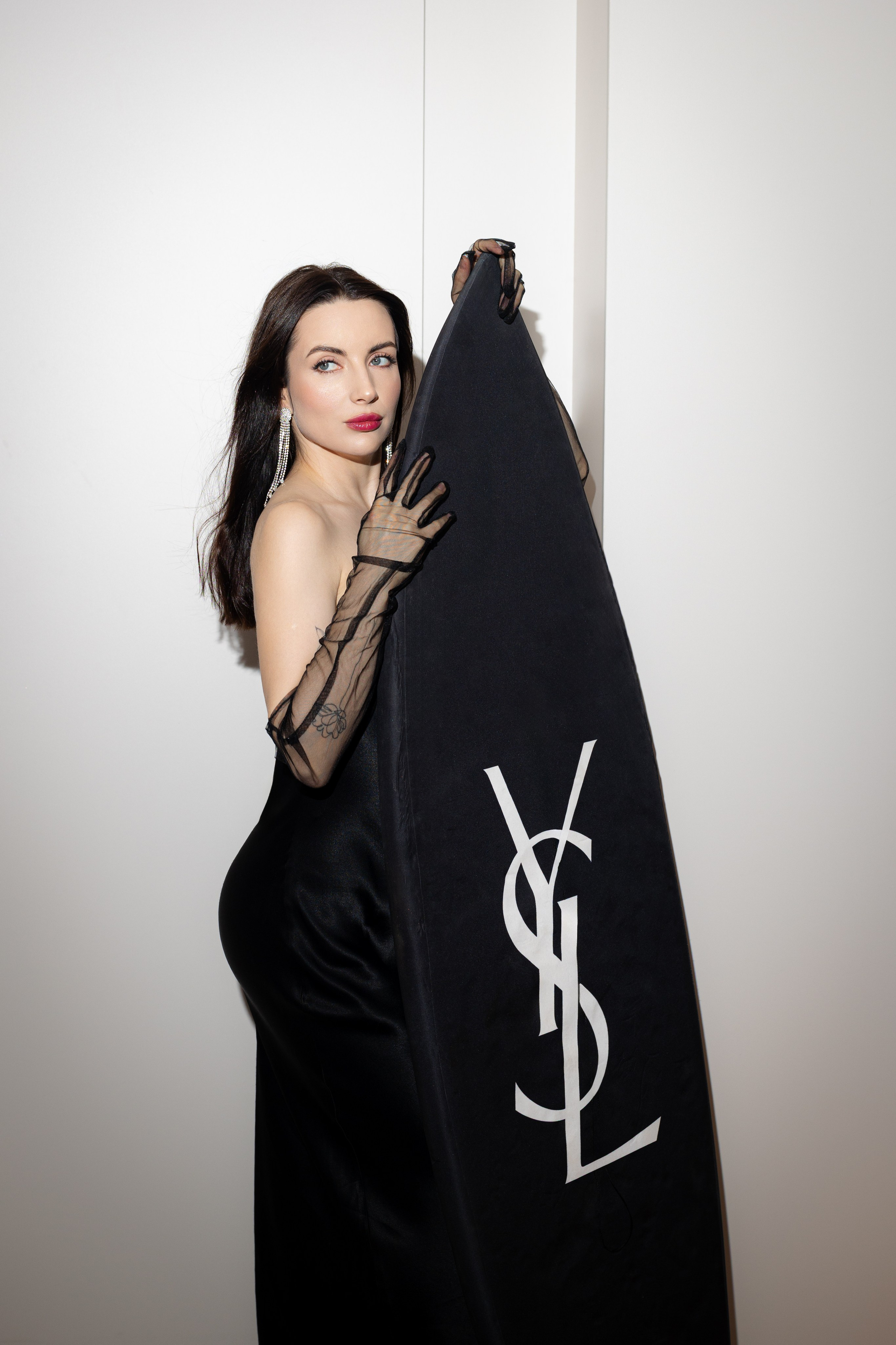 Натали. That’s your photographer, Alexandra Andrushchenko