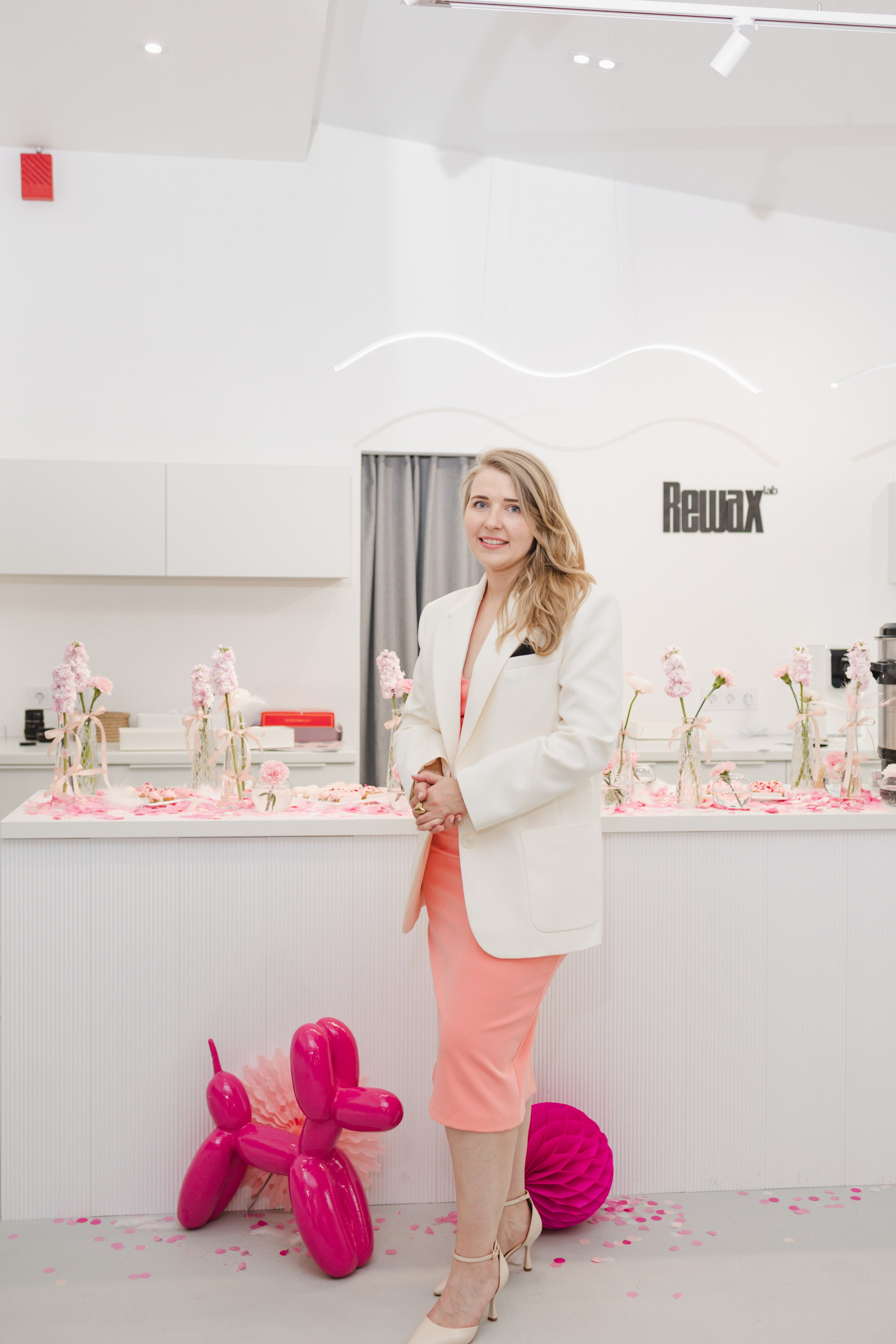 Rewax открытие Кирочная. Репортажный и портретный фотограф в Санктпетербурге. Видиосъемка мероприятий в Санкт-Петербурге