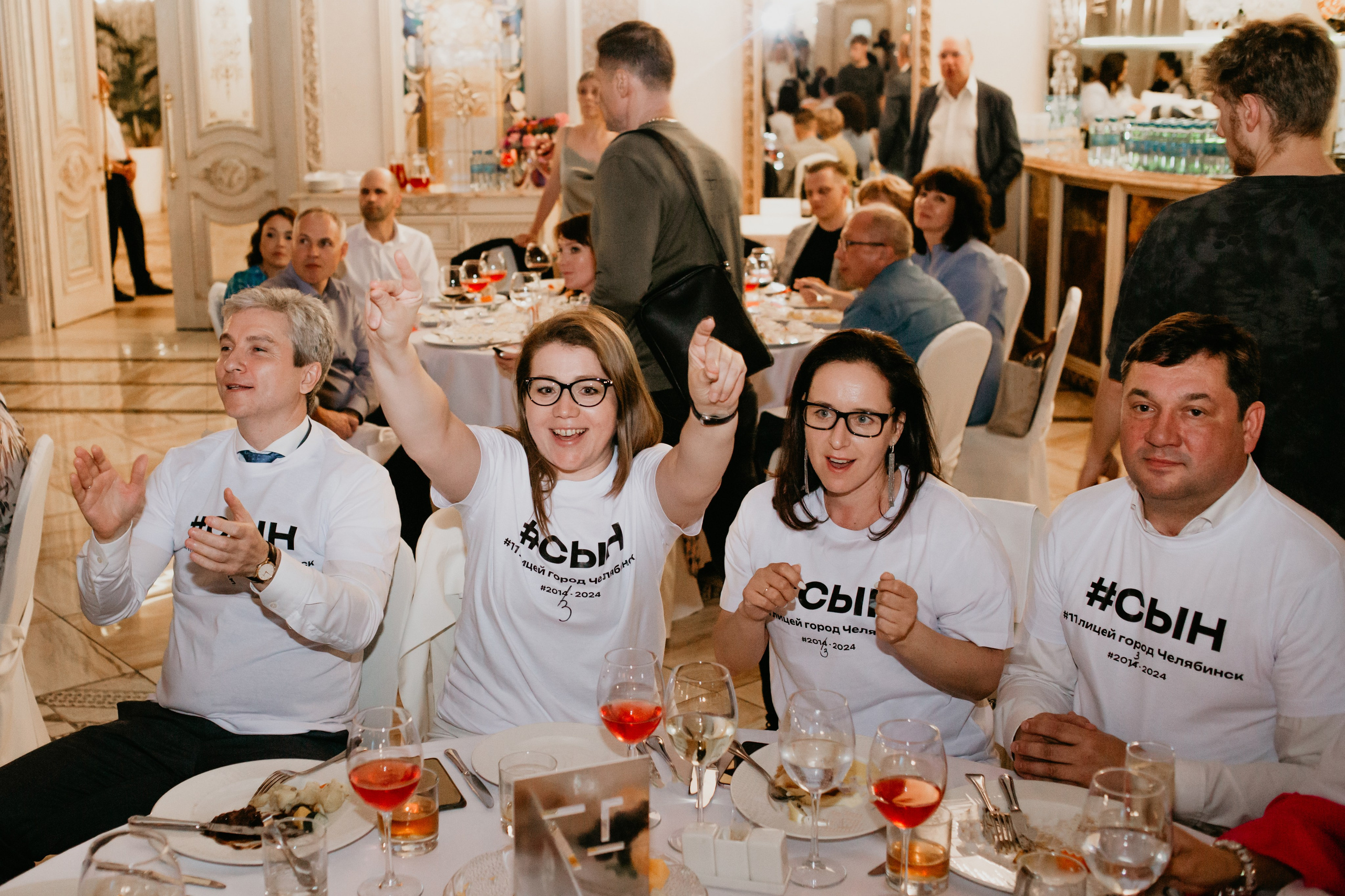 Выпускной. 11 лицей. Фотограф в Челябинске Ополихина Анна