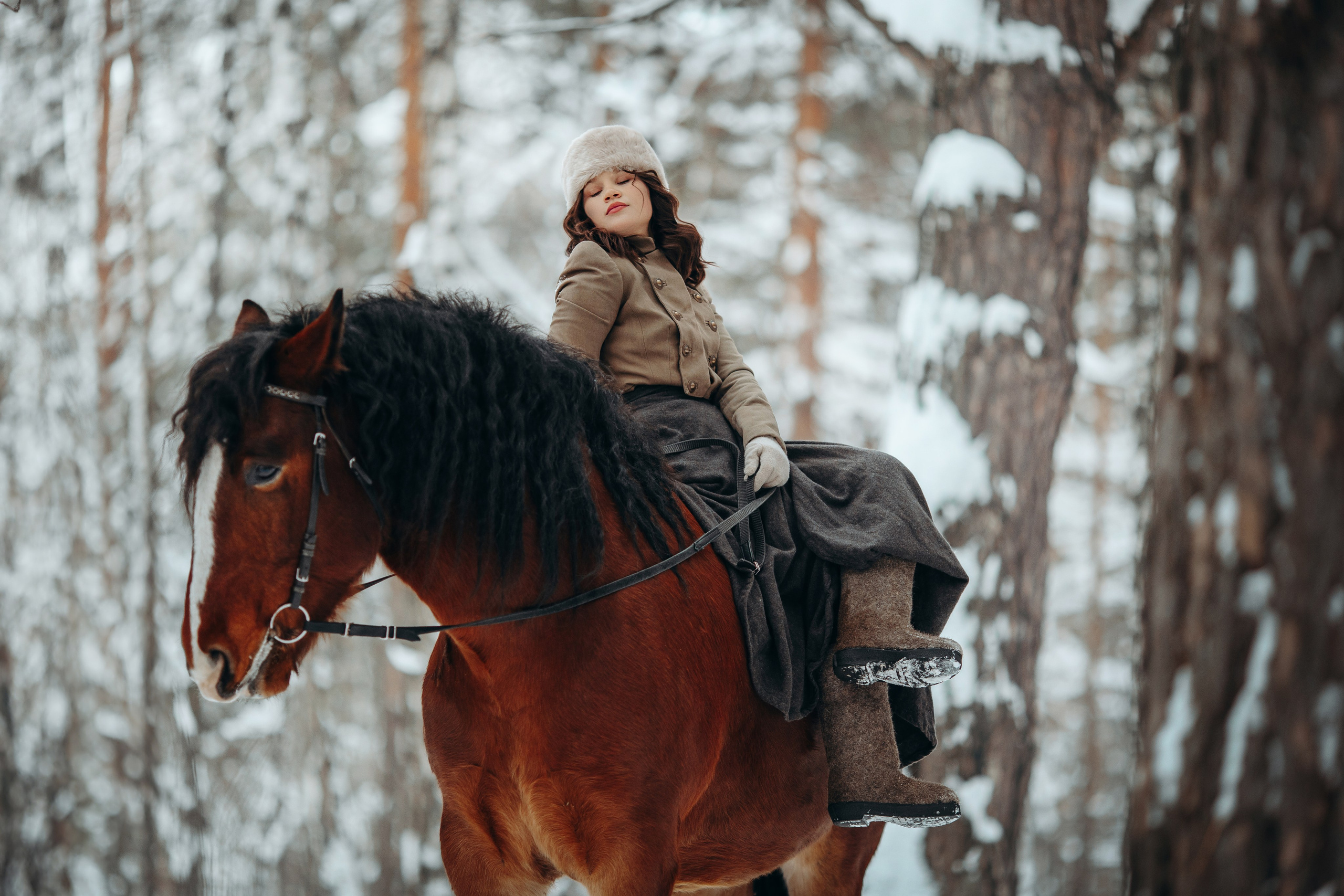 Аня и два тяжика (Малыш и Спартак). Анна Молчанова конный фотограф в Тюмени | фотосессии с лошадьми Тюмень
