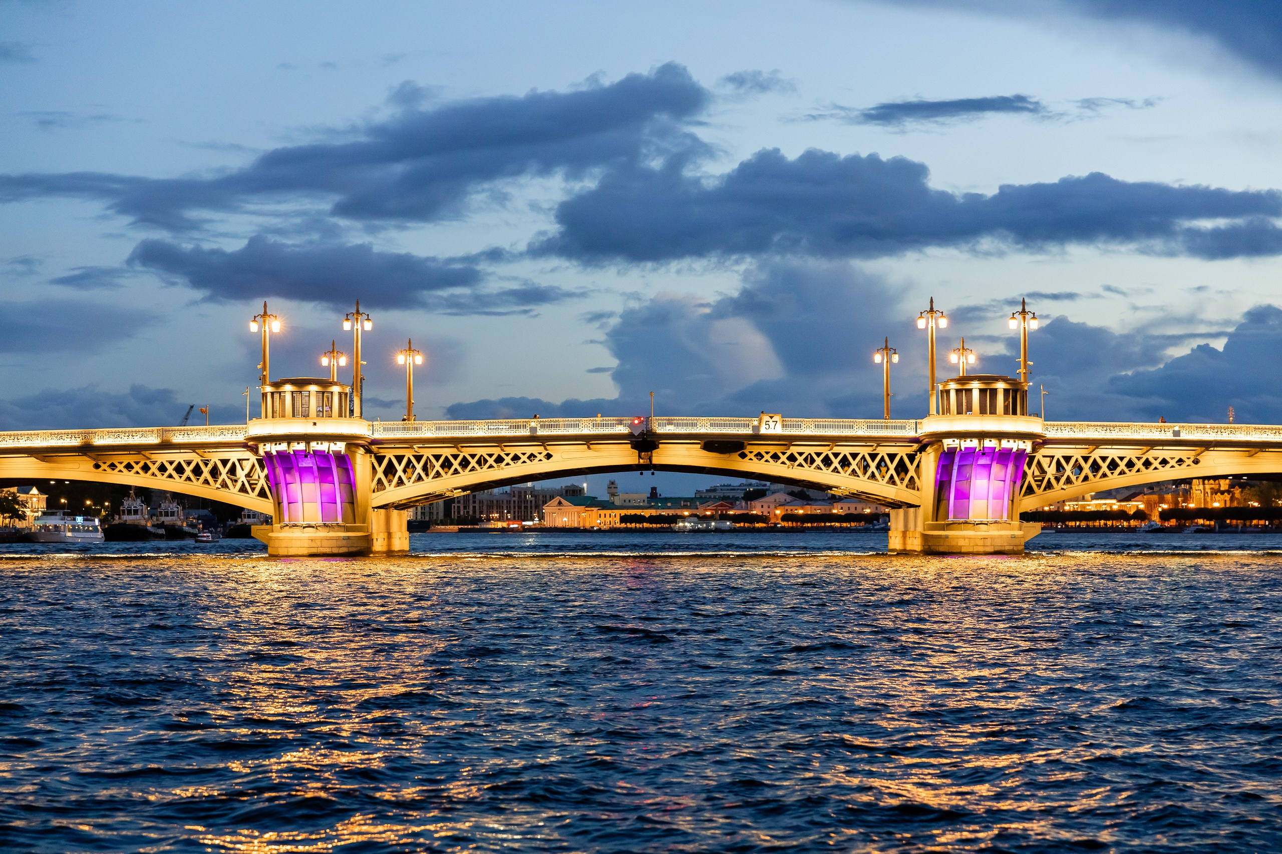 Экскурсия на двухпалубном теплоходе по Неве. Фотограф в Санкт-Петербурге — Сергей Петров