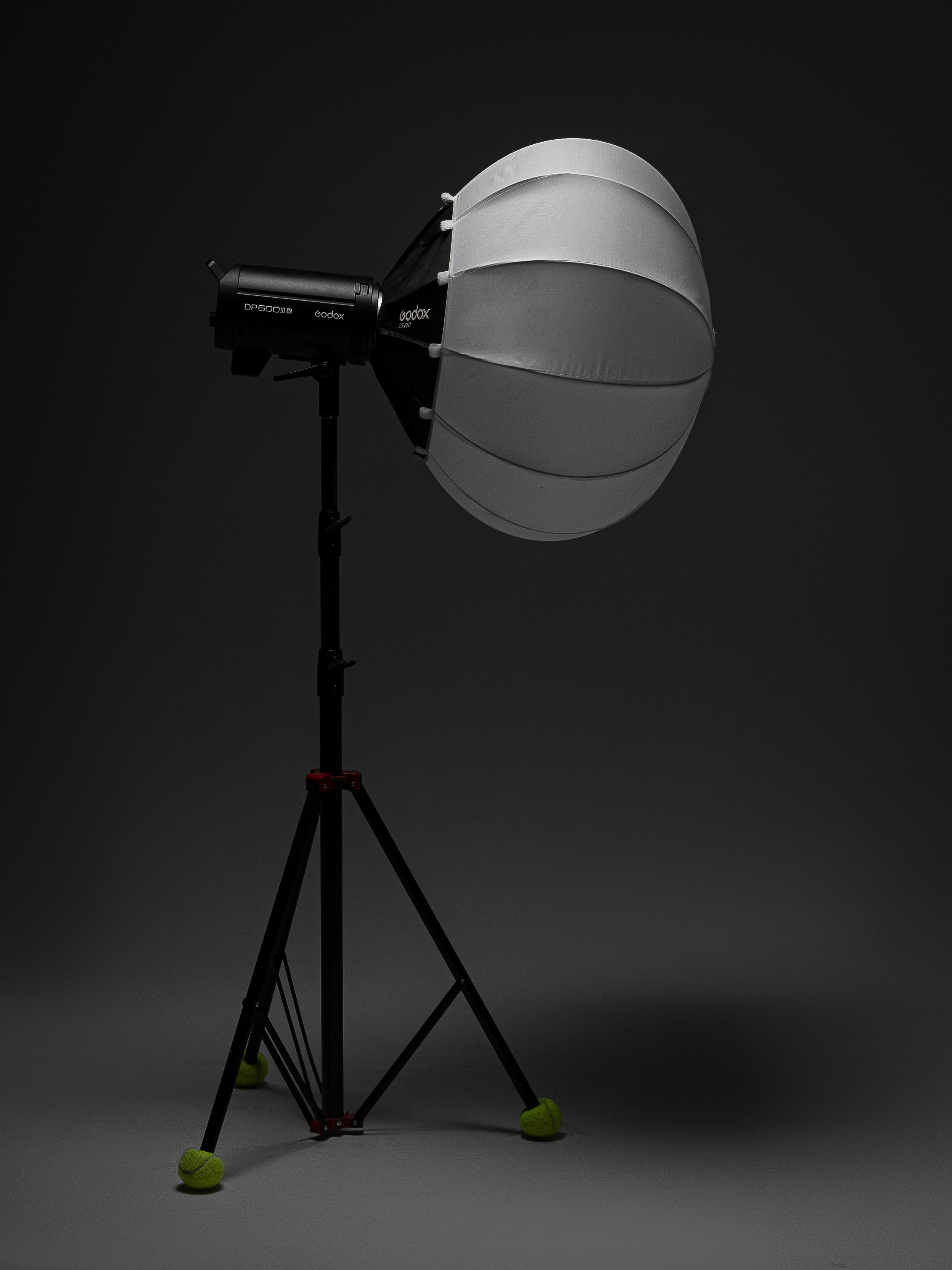 Аренда фотостудия с циклорамой в Сочи — FASHIONprod, 1000 ₽/час. Стрит съемки для маркетплейсов в Сочи | ИИ контент | fashionprod