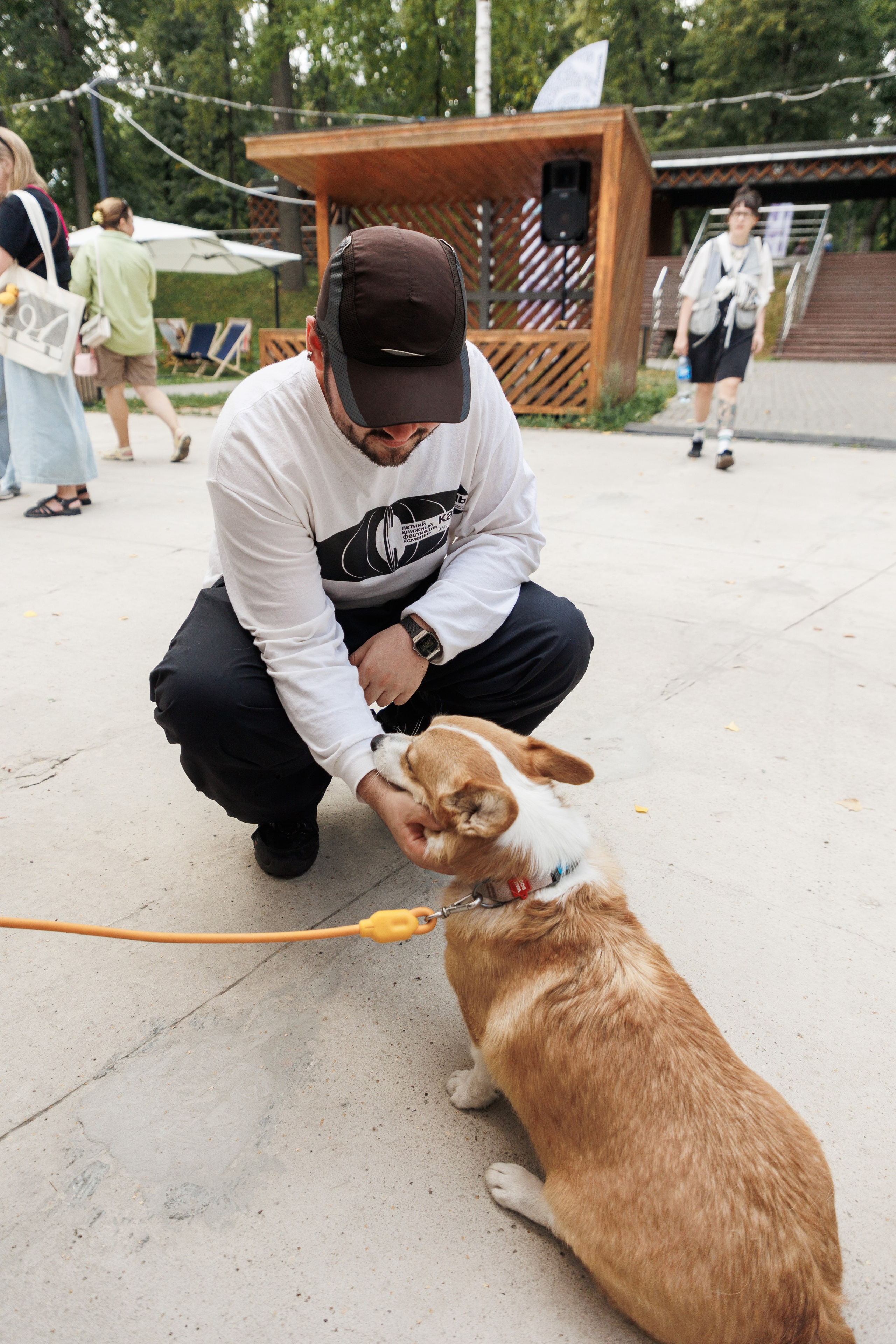 Книжный фестиваль «Смены» в Выксе 2025. Фотограф городских и семейных событий Артем Карпухин