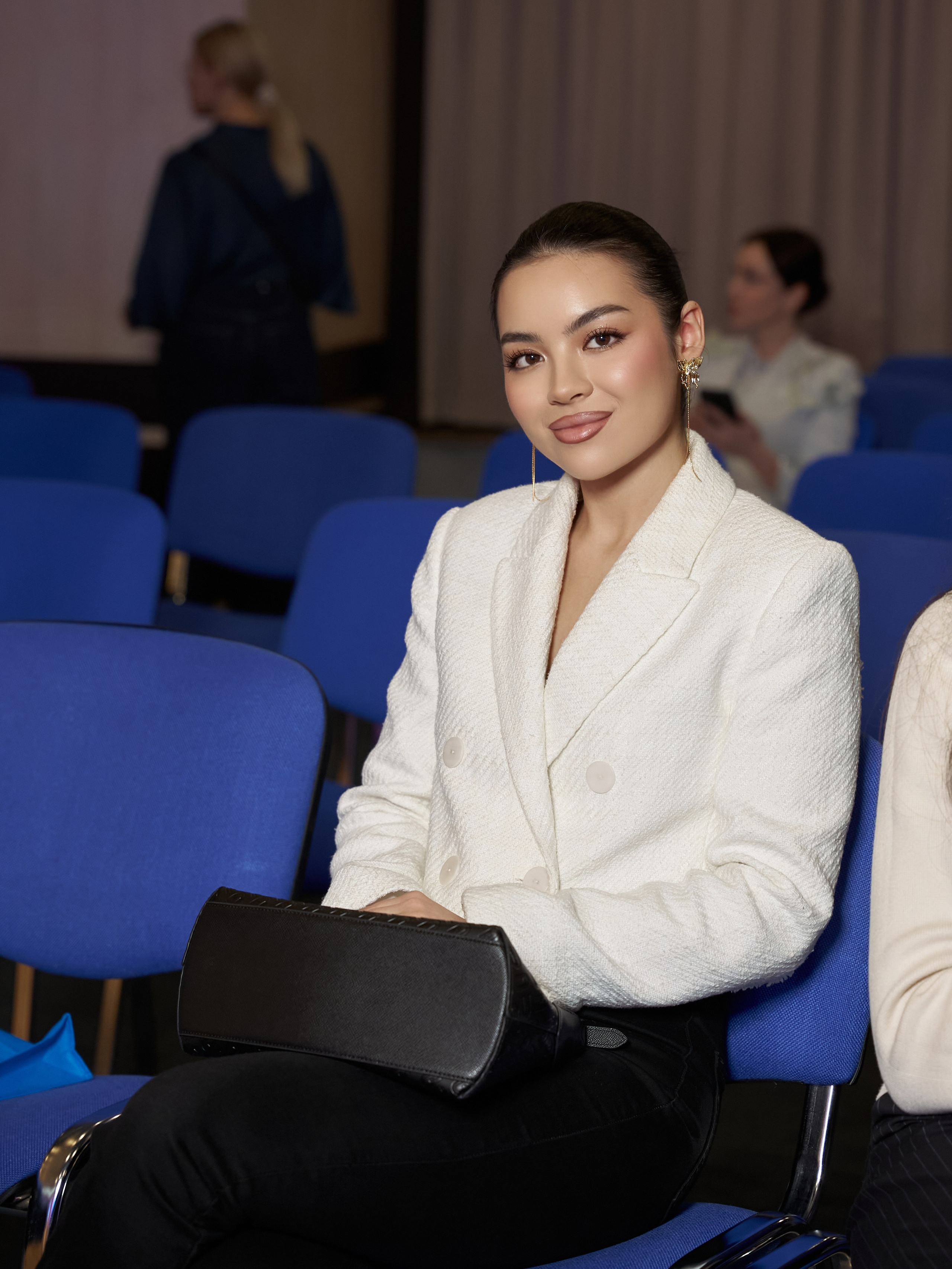 СЛУШАТЕЛИ. PRO-AGELESS