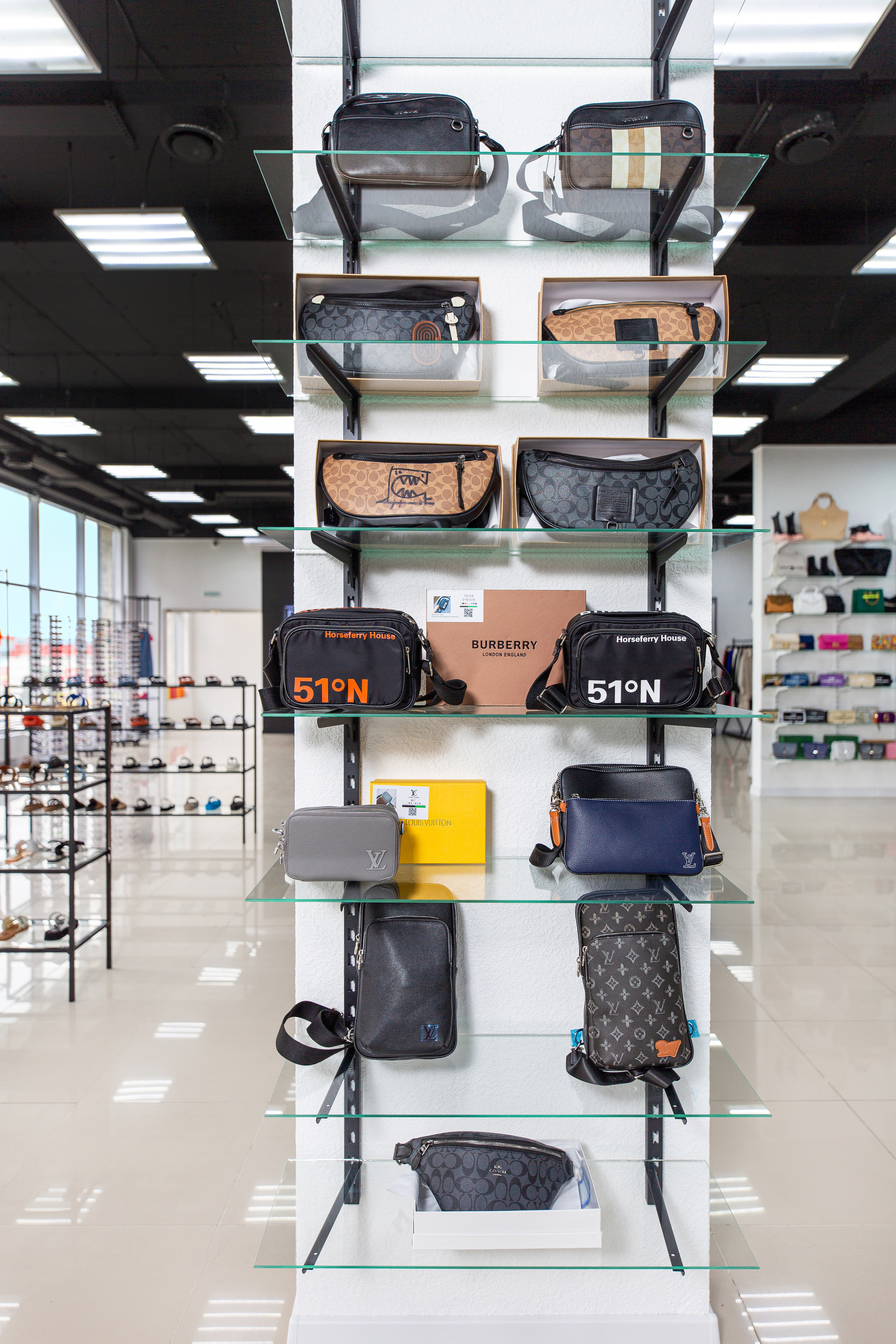 Renatphoto-Фотосъёмка магазина обуви. Профессиональная фотосъёмка интерьеров, предметная фотосессия еды для меню г. Анапа