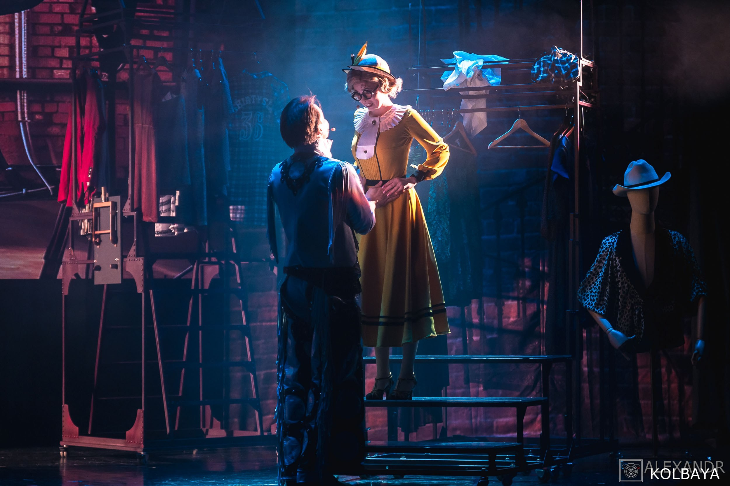 Фотографии со спектакля «Привет, я тетя Чарли». Концертный и театральный репортажный фотограф в Москве Александр Колбая