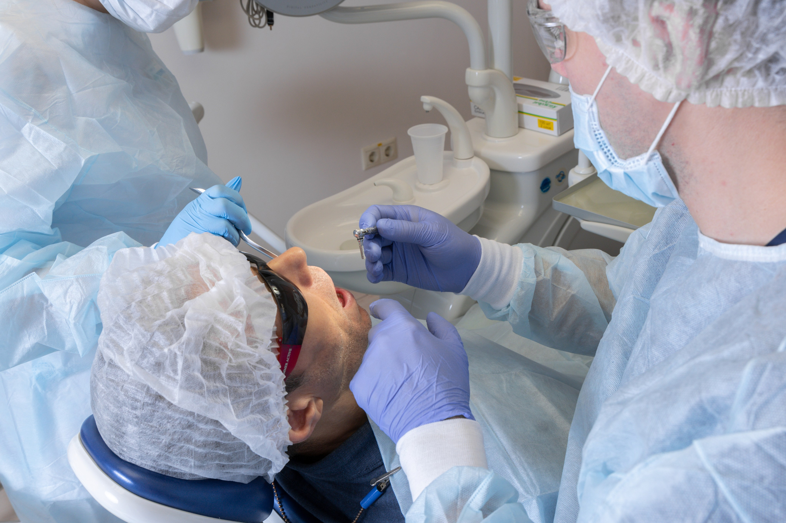 Стоматологическая клиника. Photomantis