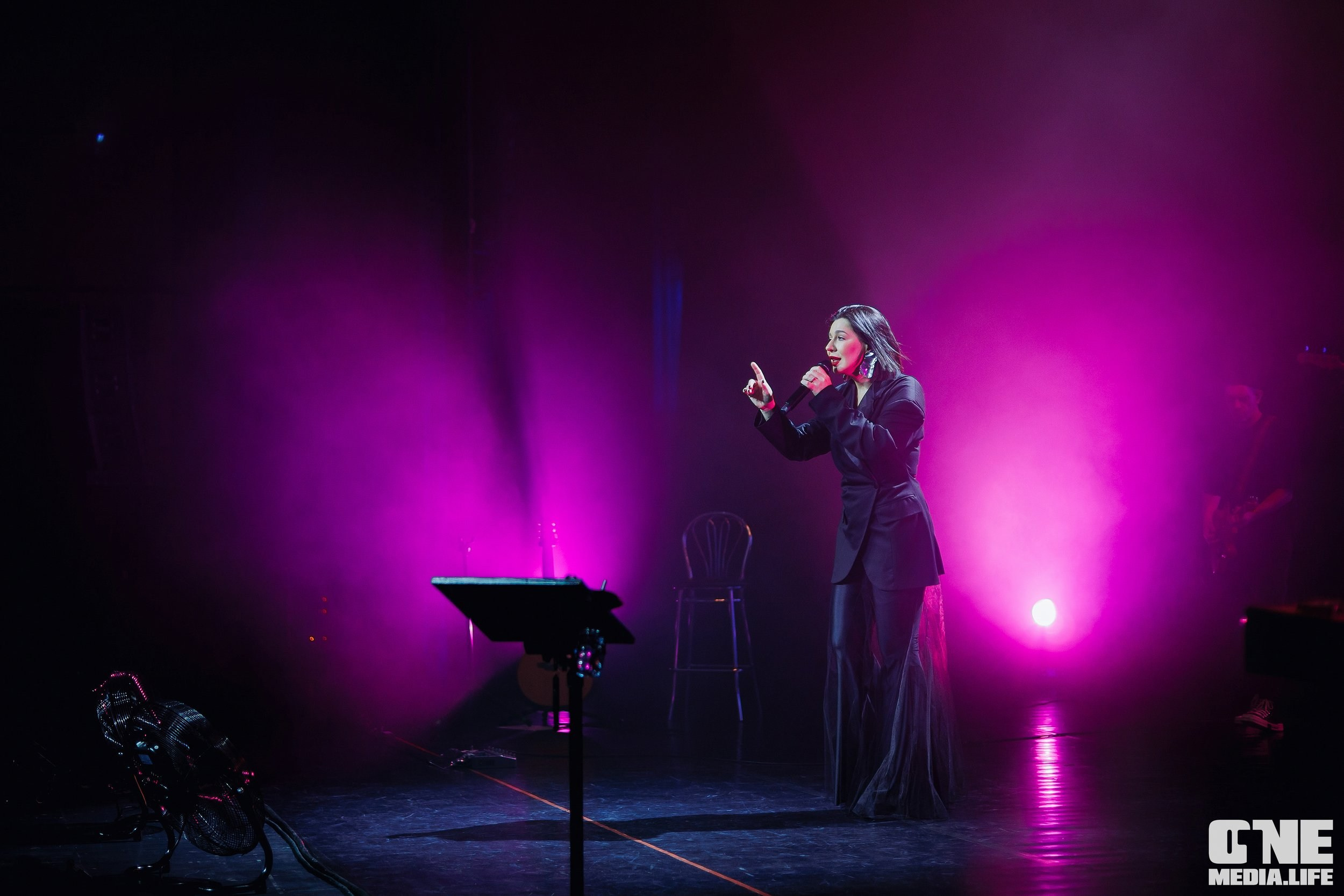 Фоторепортаж с концерта Ёлки. One Media Life: фоторепортажи, фотоотчеты с мероприятий и заведений