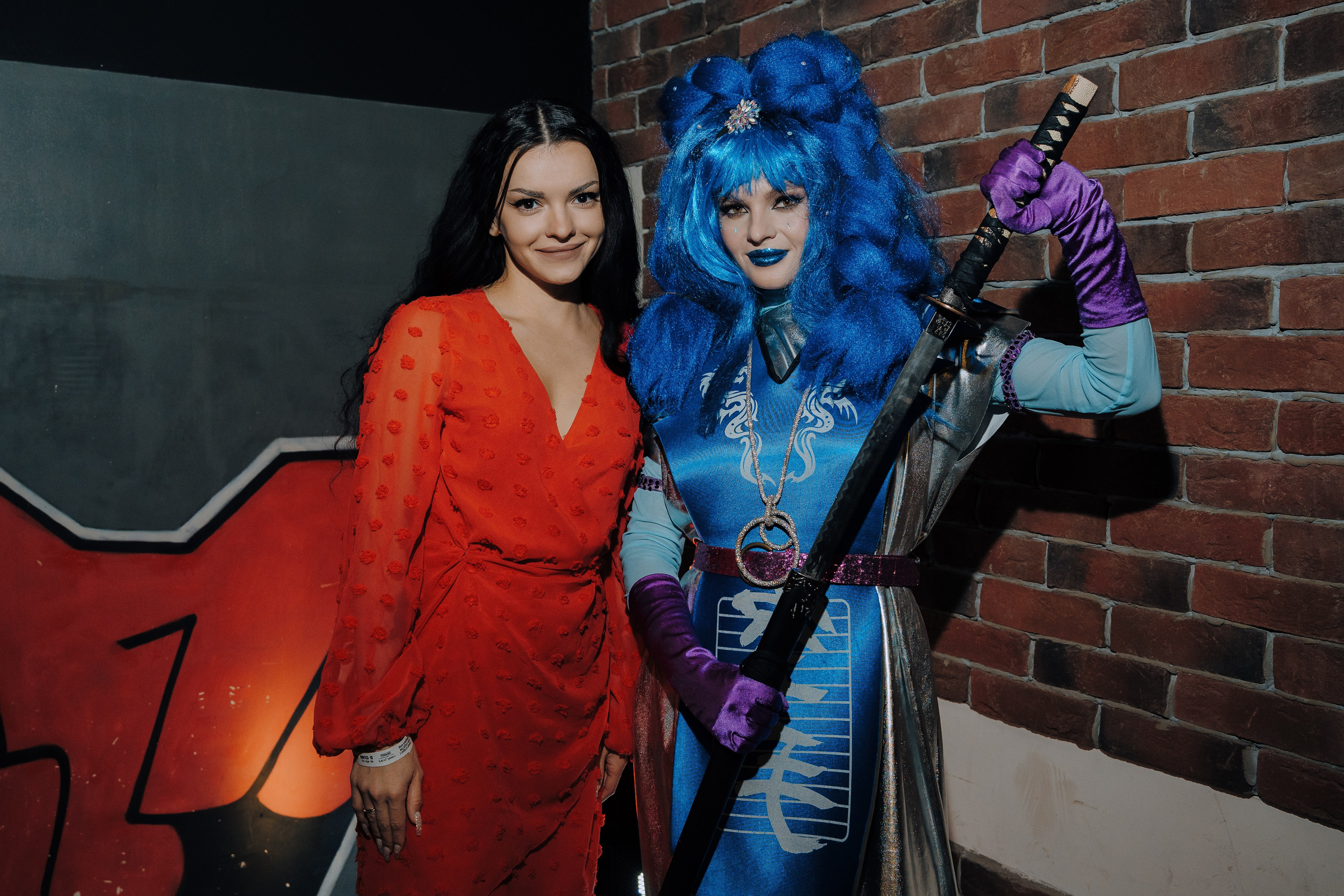 20 ЛЕТ МЕГАПОЛИС ЧЕЛЯБИНСК ХЕДЛАЙНЕР ЕЛКА. Репортажный фотограф Зуев Роман г. Челябинск