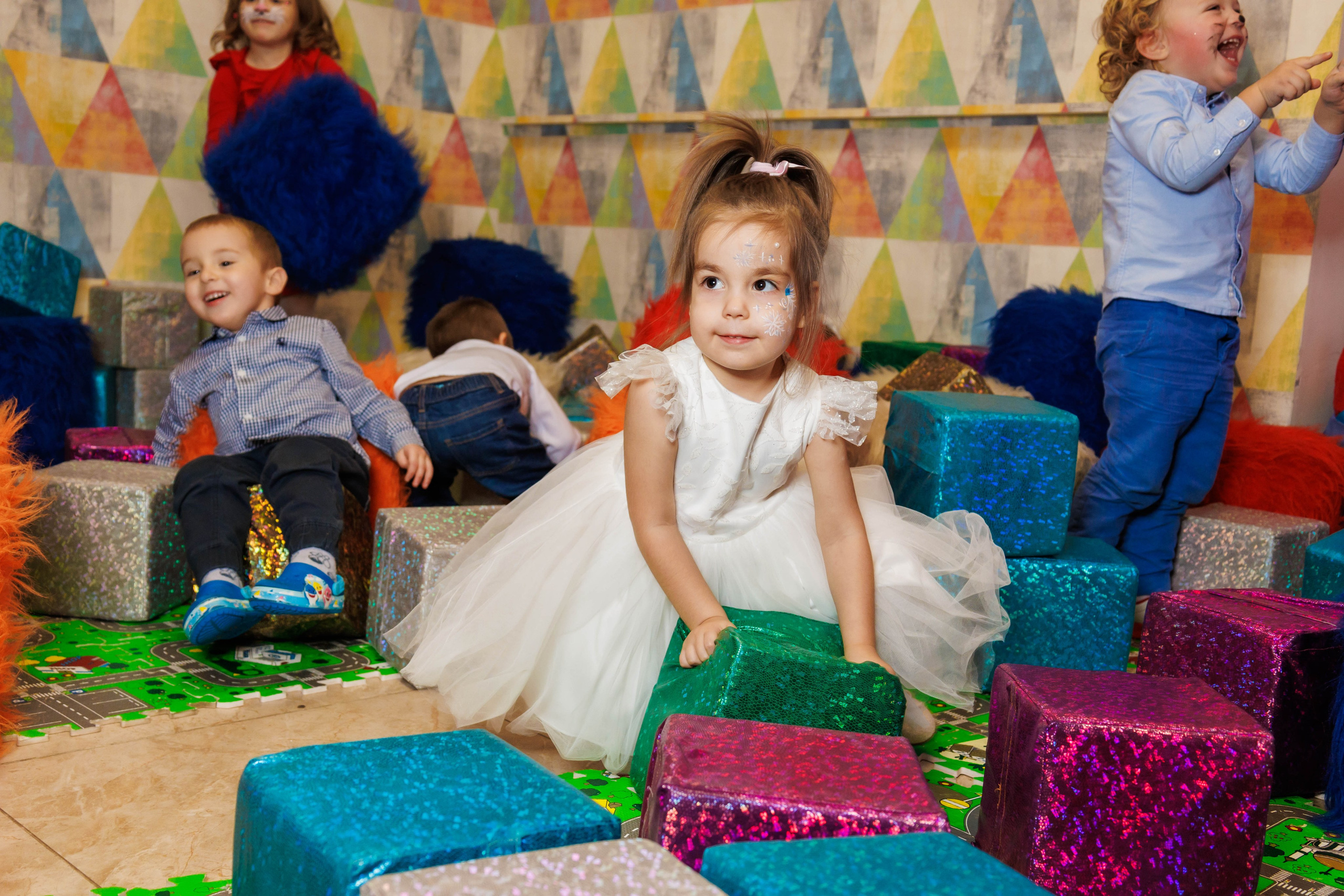 День рождения в ресторане. Фотограф в Москве Дмитрий Емельянов