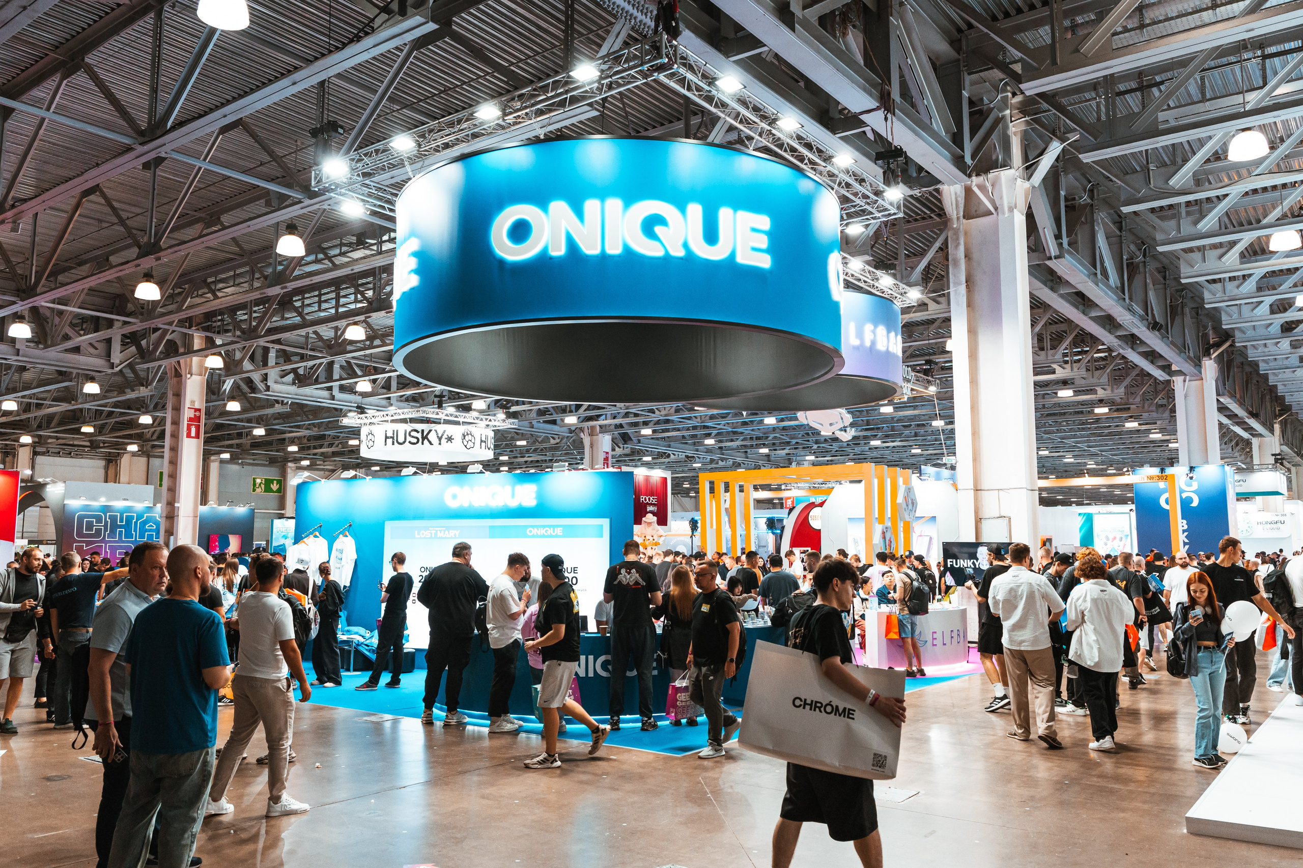 VAPE CLUB SHOW 2025 Крокус Экспо. Фотограф в Москве Дмитрий Емельянов