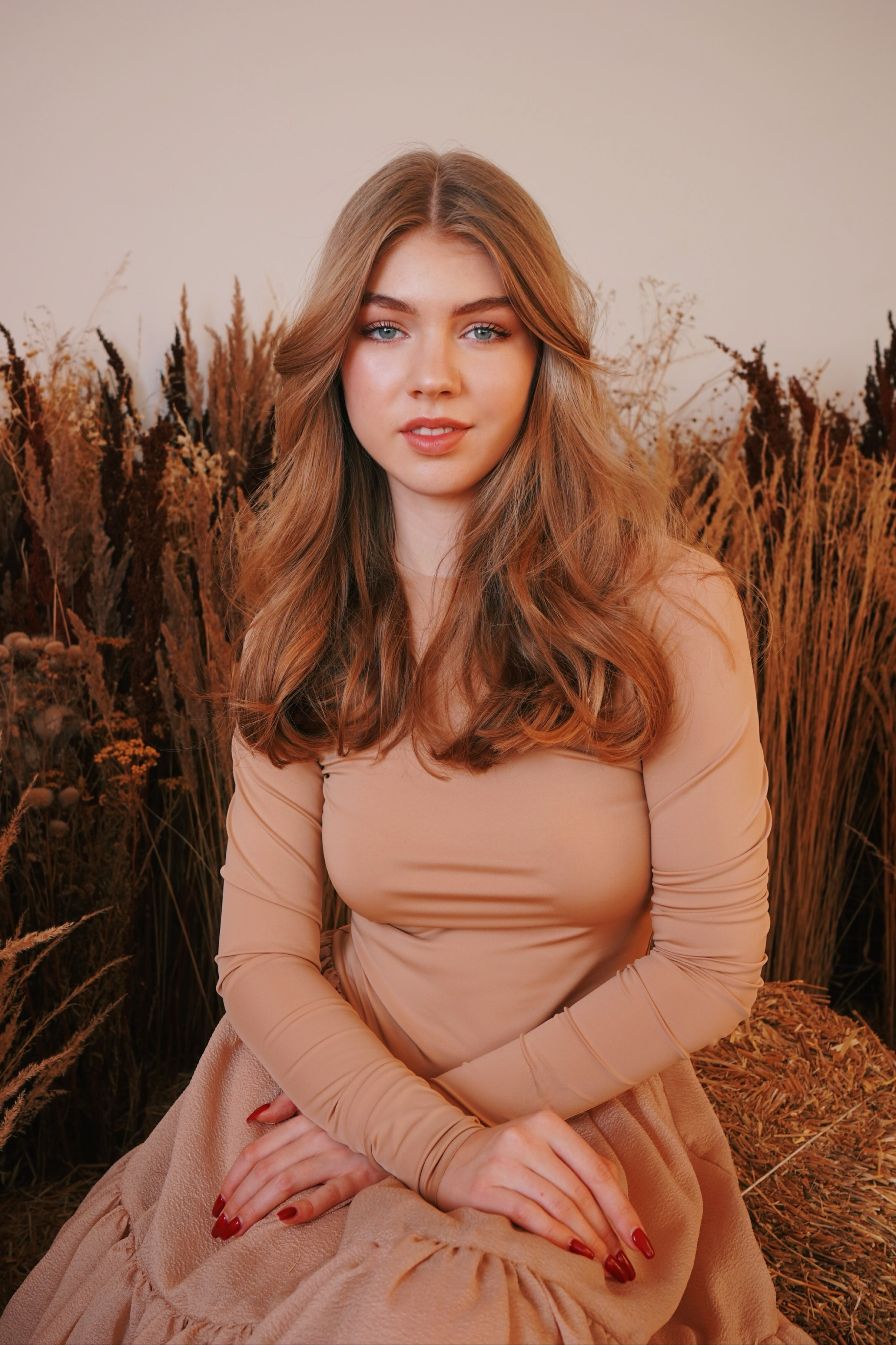 София, студия. Женский фотограф в Москве Уварова Анастасия