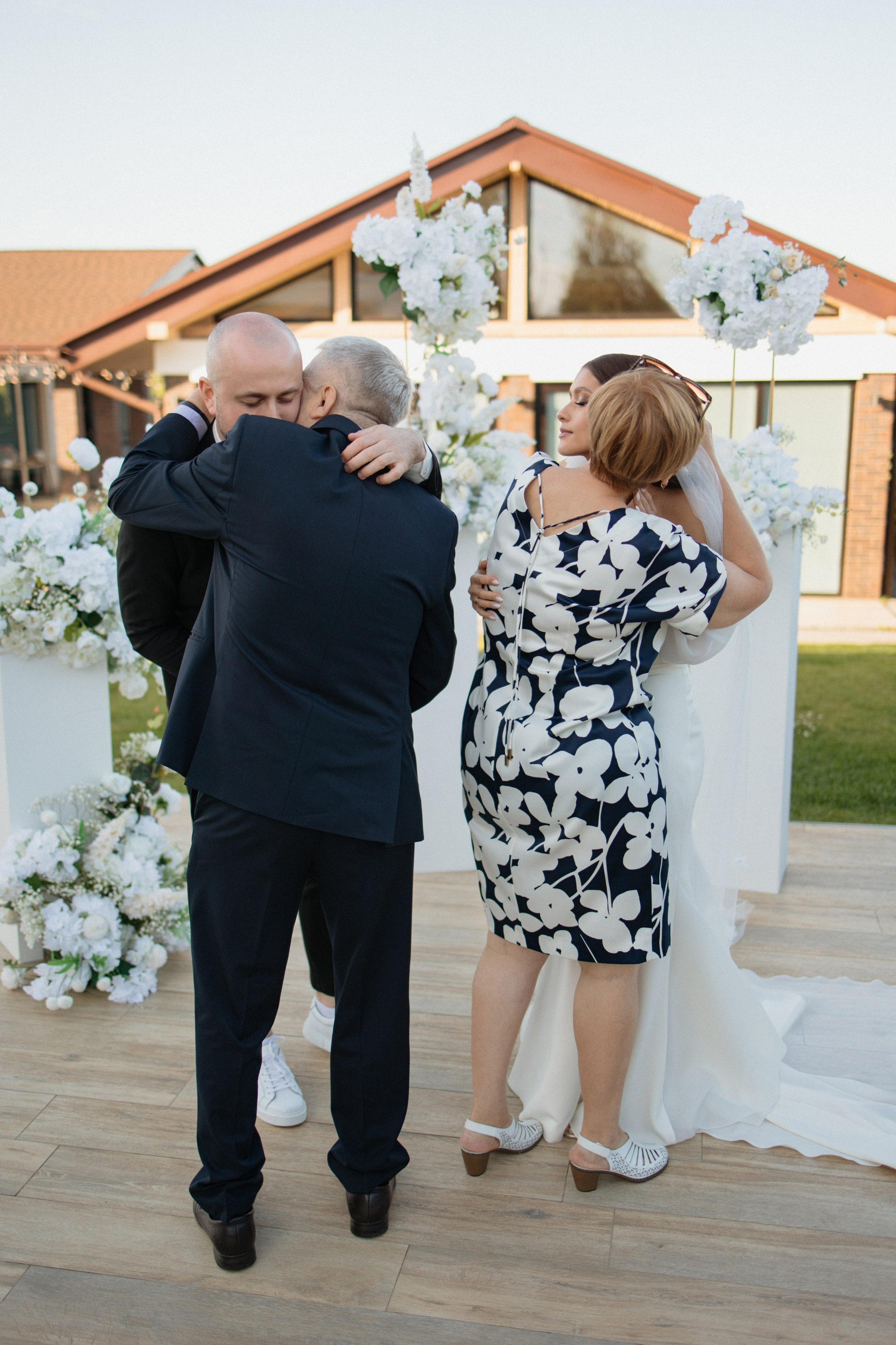 Игорь & Ксюша | GRAND CHALET. Свадебный фотограф в Минске Владислав Бабич