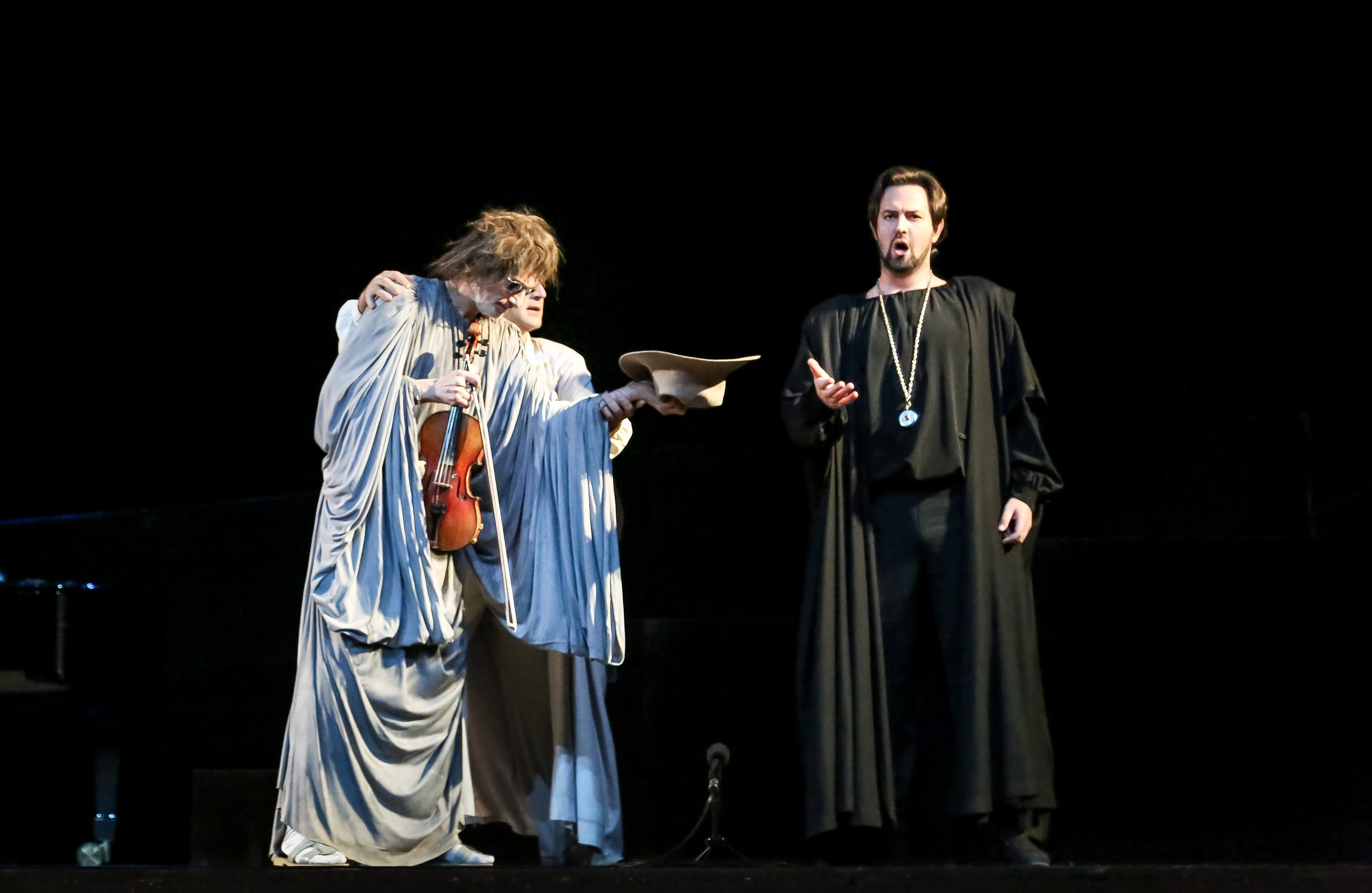 «О, Моцарт! Моцарт…». Дарья Письменюк / Darya Leitstern — фотограф, музыкант, журналист, путешественник