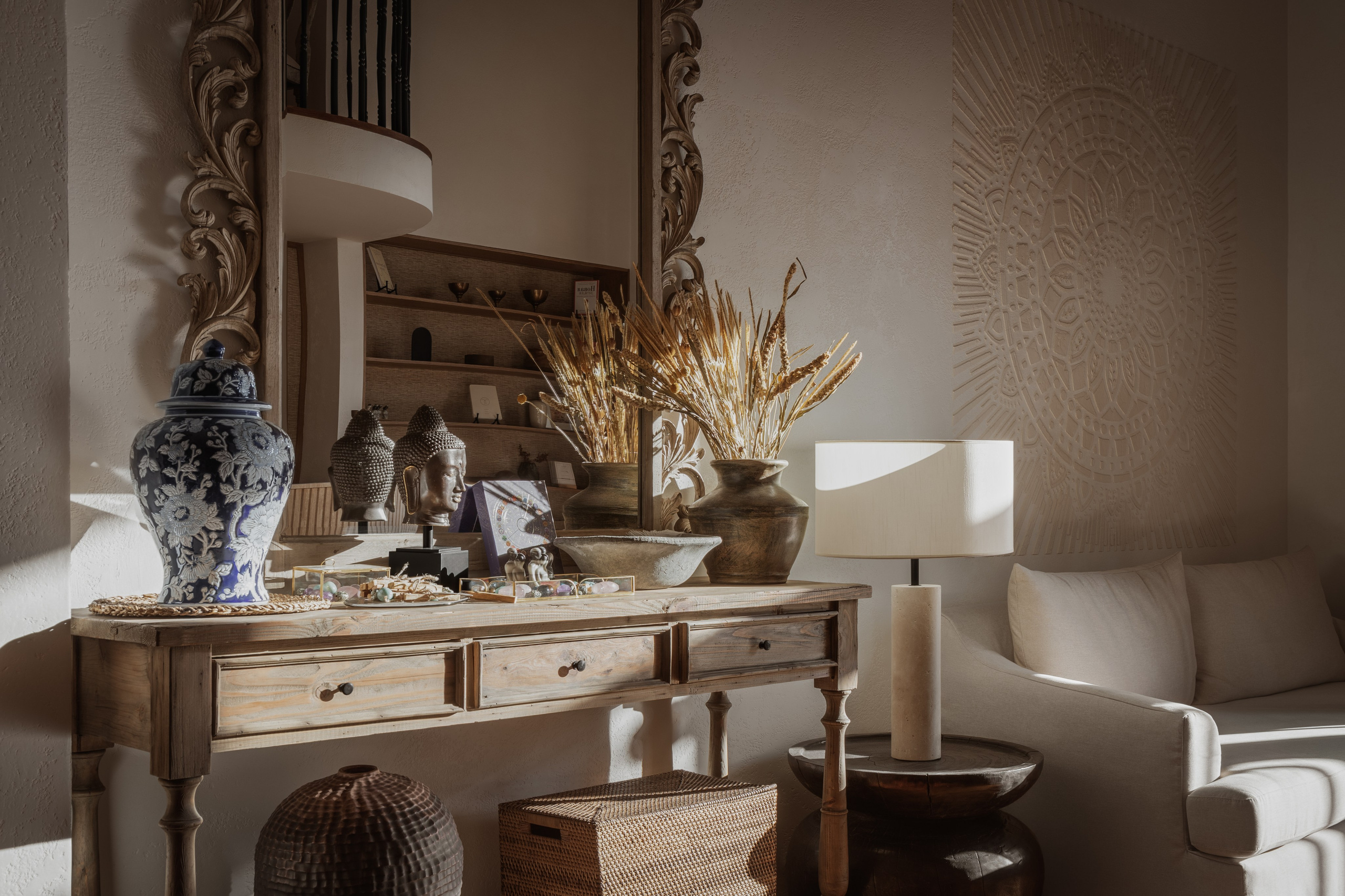 Tangency — женское пространство. Roman Yakunin — interior photographer in Almaty, Kazakhstan