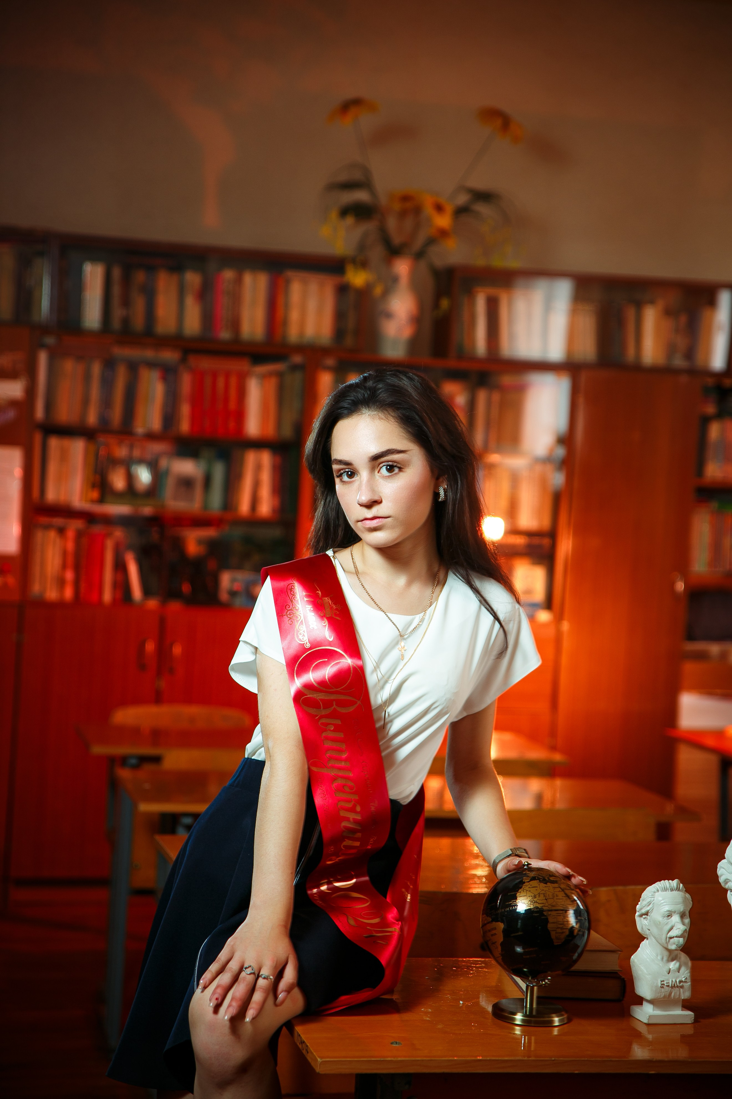 МОДЕРН. Выпускные альбомы в Донецке и ДНР. Фотограф Донецк и ДНР