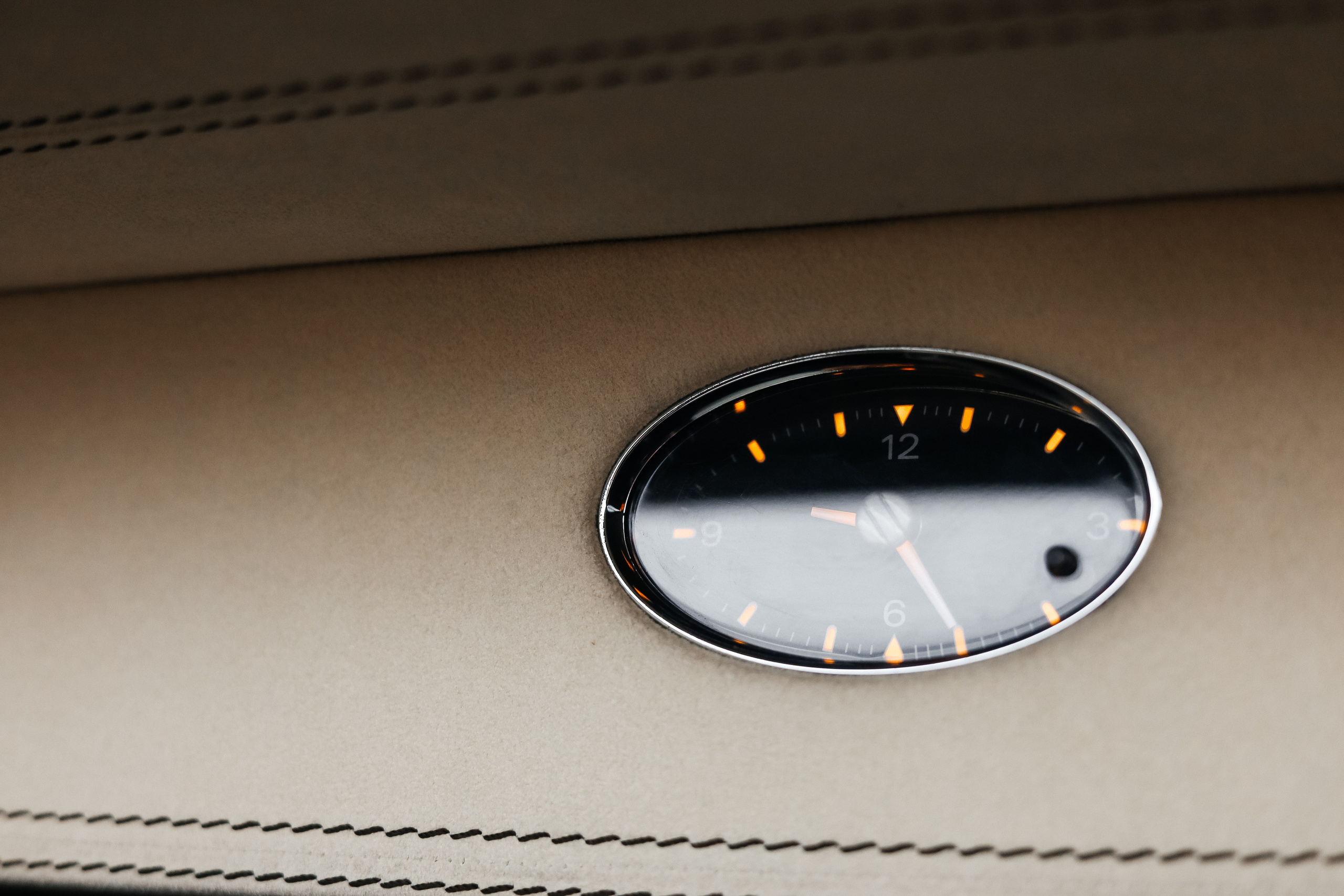 𝒱𝑜𝓁𝓀𝓈𝓌𝒶𝑔𝑒𝓃 𝒞𝒶𝓇𝒶𝓋𝑒𝓁𝓁𝑒. Wedding Photographer from St.Petersburg