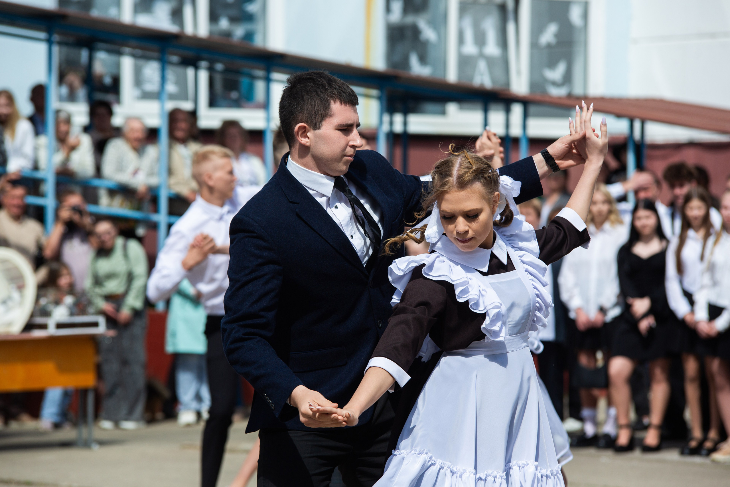 ПОСЛЕДНИЙ ЗВОНОК 2025 9 ШКОЛА Г. МЦЕНСК. Профессиональный фотограф в Мценске и Орловской области