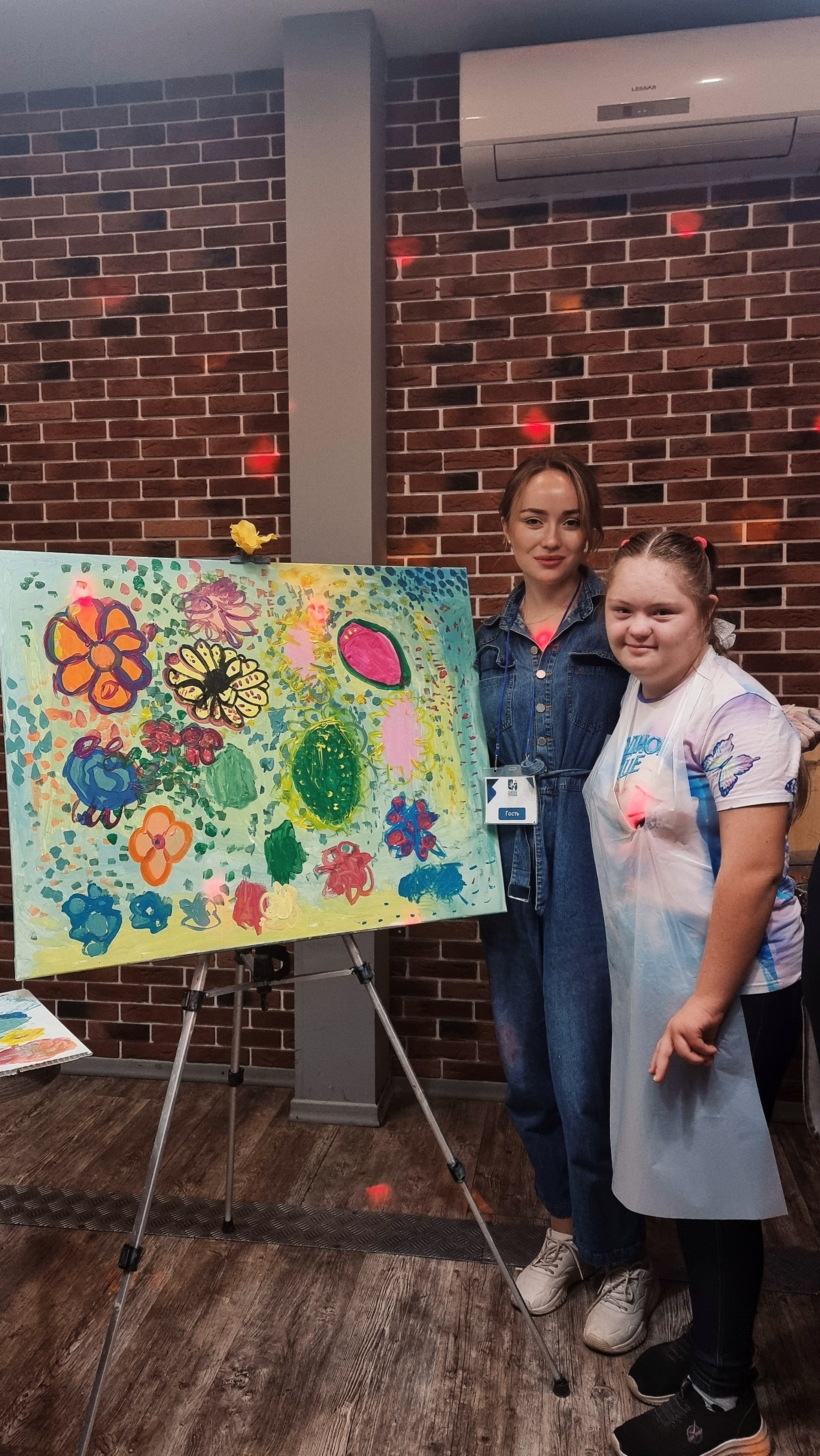 НКО «ШКОЛА ГЕРОЕВ " и «Осторожно хрупкое ". Home Decor