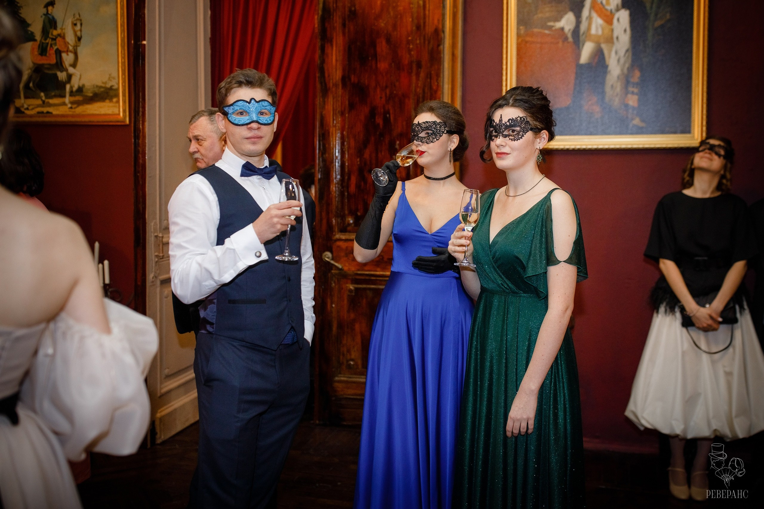 Бал в Доме Шрёдера. Дом Шрёдера