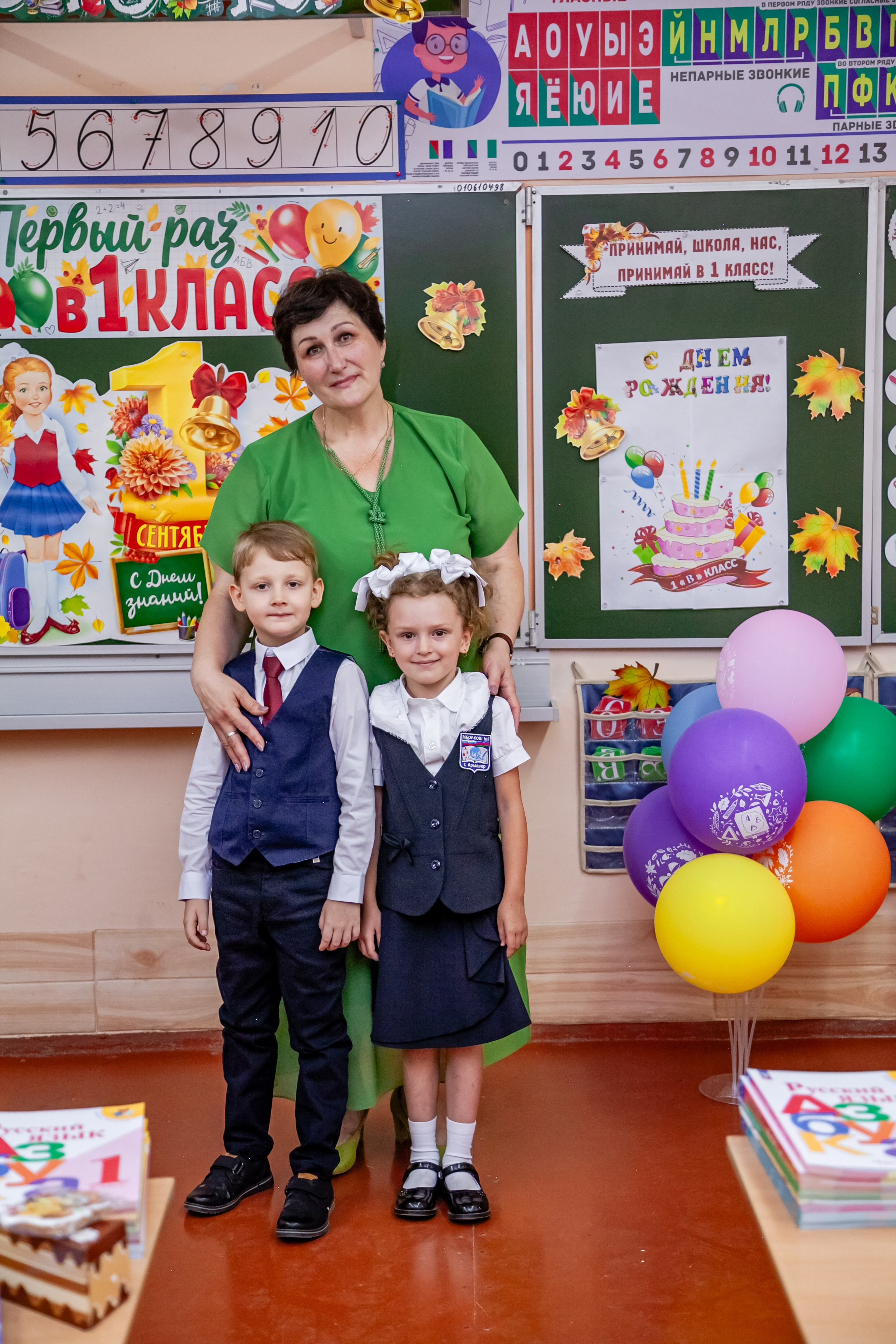 1 сентября линейка. Свадебный и семейный фотограф в Армавире