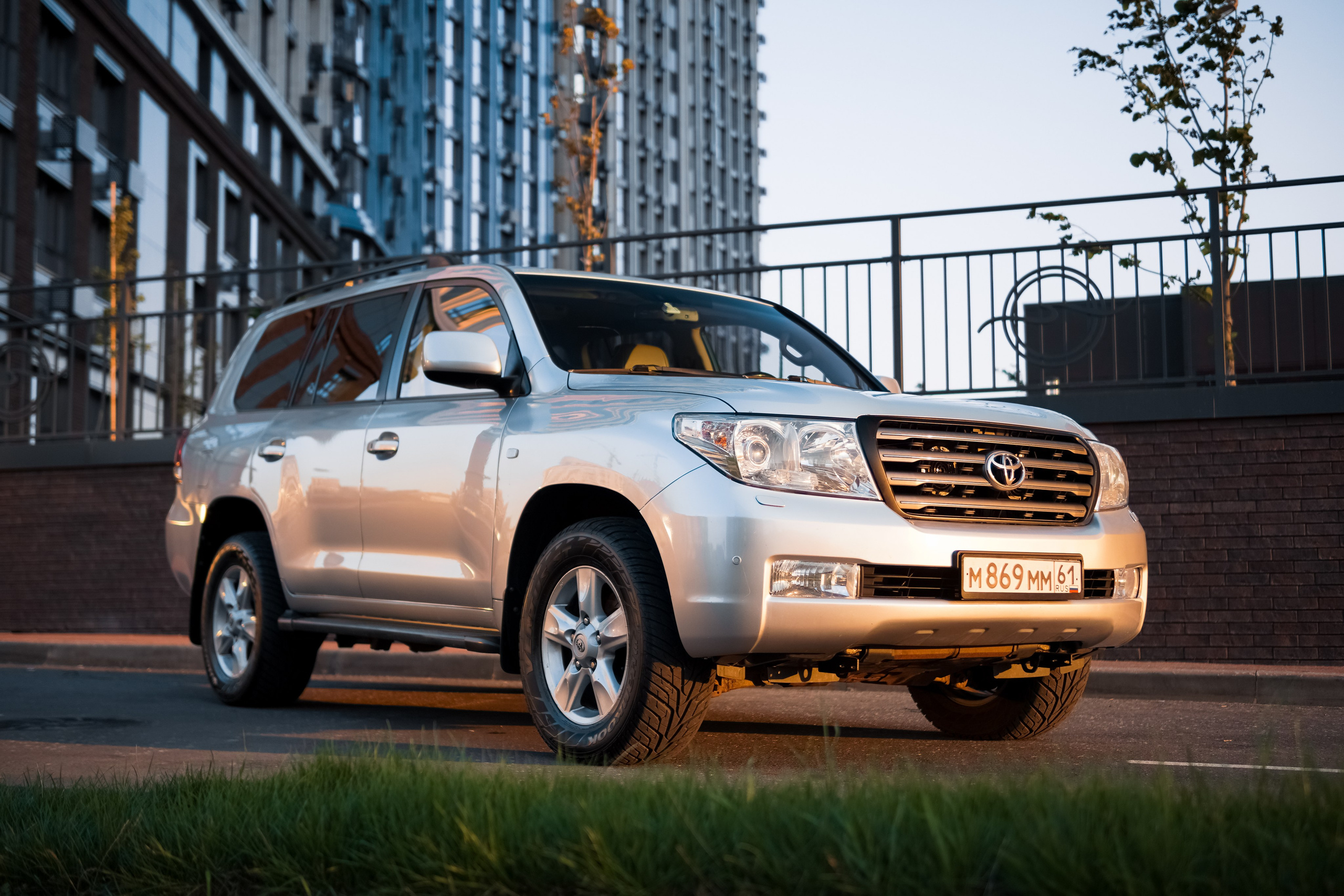 Toyota Land Cruiser 200. AutoAlexArt