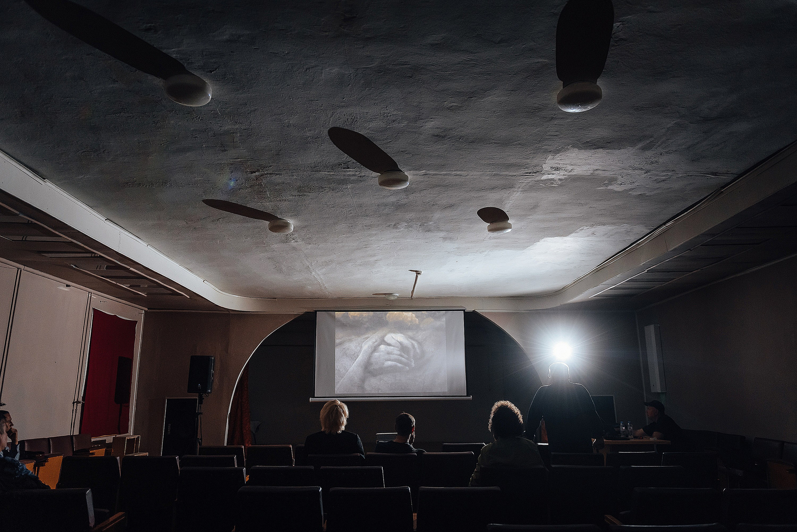 09.07.2023 | VOICES. Презентация фильма «Сказка» Александра Николаевича Сокурова в Вологодском СИЗО. Фотограф Роман Рудаков