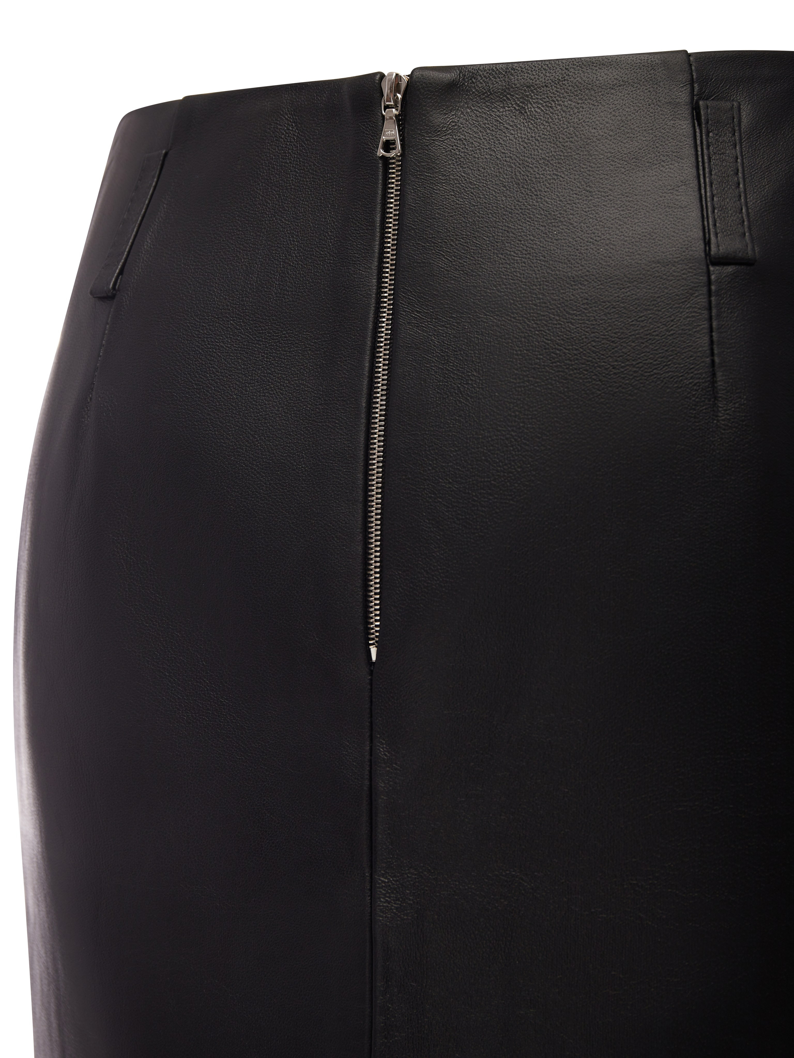 "Профессиональная каталожная съемка меховых изделий — шуб, манишек и воротников""Высококачественная каталожная фотосъемка кожаных курток и плащей для интернет-магазина""Студийная каталожная съемка аксессуаров из меха и кожи с детальной проработкой текстур""Коммерческая каталожная фотосъемка меховых шуб и кожаных изделий с белым фоном""Рекламная каталожная съемка курток и плащей из натуральной кожи и меха""Каталожная фотосъемка меховых воротников и манишек с акцентом на качество материалов""Профессиональная съемка меховых аксессуаров для каталогов и онлайн-продаж""Высокоточная каталожная съемка кожаных изделий и меховых шуб для брендов""Каталожная съемка меховых изделий с профессиональной ретушью и подготовкой товара""Фотосъемка каталогов с меховыми шубами, куртками и кожаными плащами высокого качества" "Премиальная съемка меховых шуб и кожаных курток на модели в студии""Фотосессия на модели с меховыми манишками и воротниками для модных брендов""Рекламная съемка кожаных плащей и аксессуаров на модели с профессиональной ретушью""Съемка на модели меховых изделий и курток с акцентом на стиль и текстуру""Профессиональная фотосъемка моделей в меховых шубах и кожаных куртках для каталогов""Высококачественная съемка на модели меховых воротников и аксессуаров""Фотосессия на модели с кожаными плащами и меховыми манишками для рекламы""Рекламная съемка меховых и кожаных изделий на модели с подготовкой и ретушью""Студийная съемка на модели меховых шуб и кожаных аксессуаров с детальной обработкой""Профессиональная съемка на модели курток и плащей из натуральной кожи и меха"