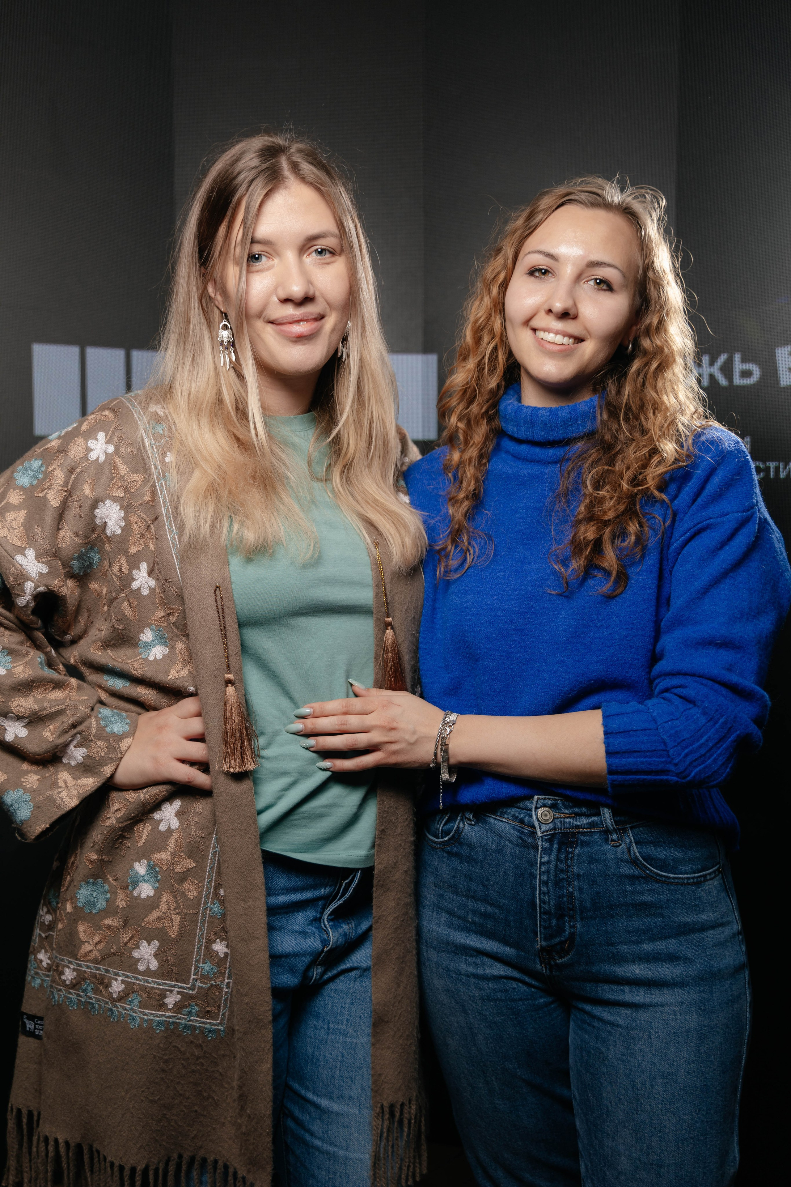 Портреты на выставке Россия проект ШУМ. Репортажный фотограф в Москве Лера Зиновьева