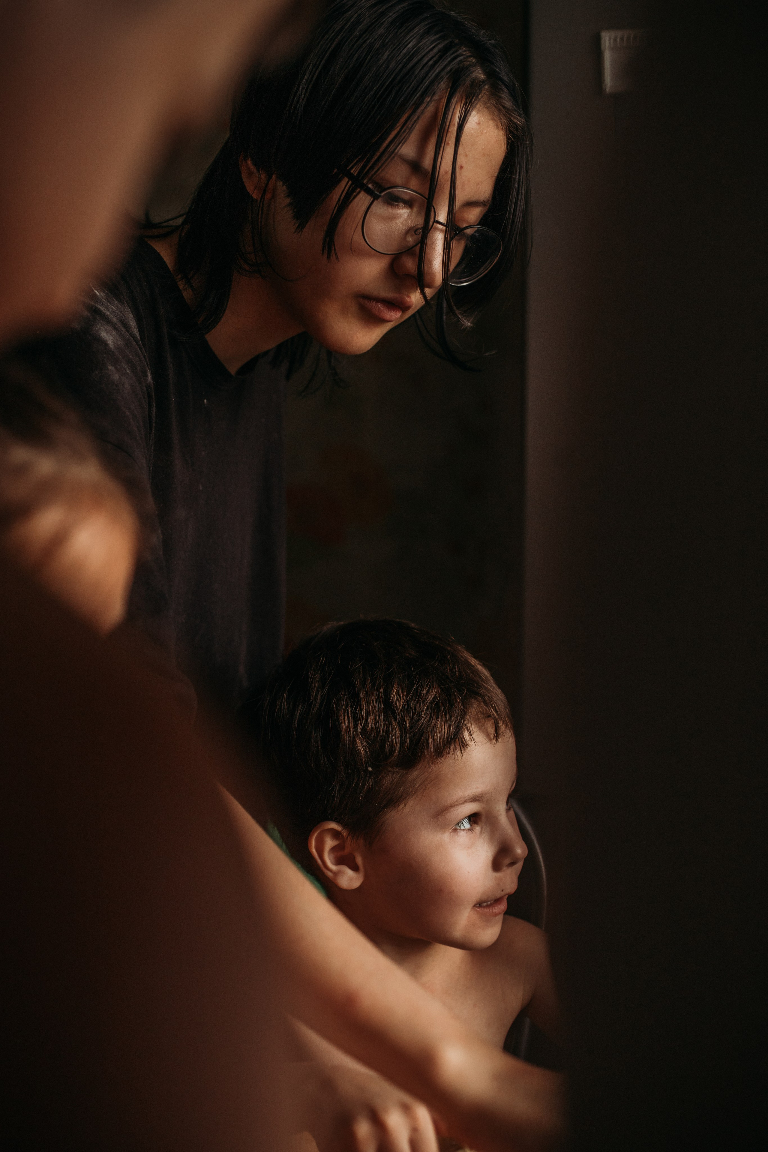 Домашняя фотосессия моей семьи. Венера Гайн. Репортажный фотограф  Тюмень. Обучение фотографии с 0