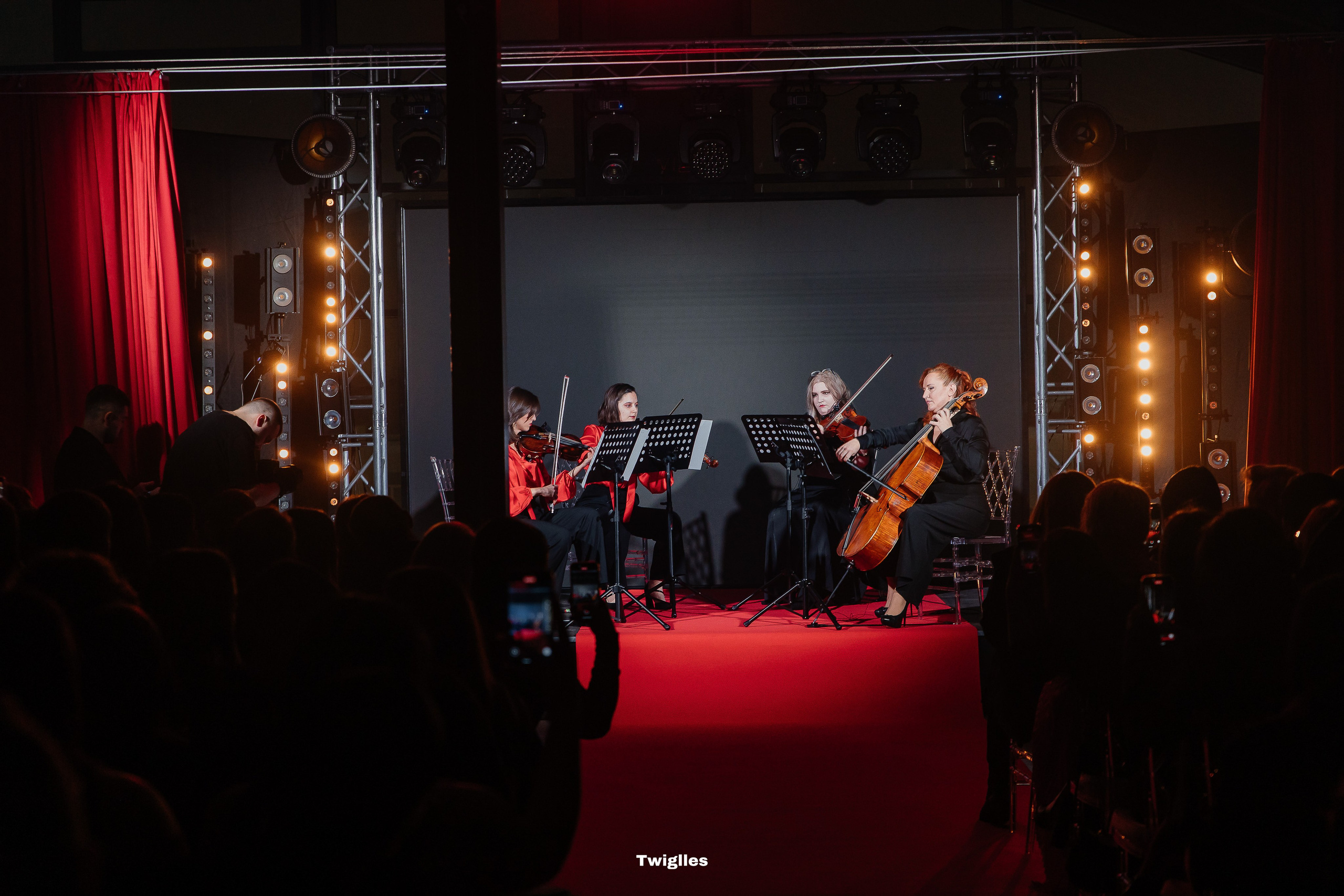 TWIGLLES AWARDS 2024. Свадебный и семейный фотограф Исаев Давид