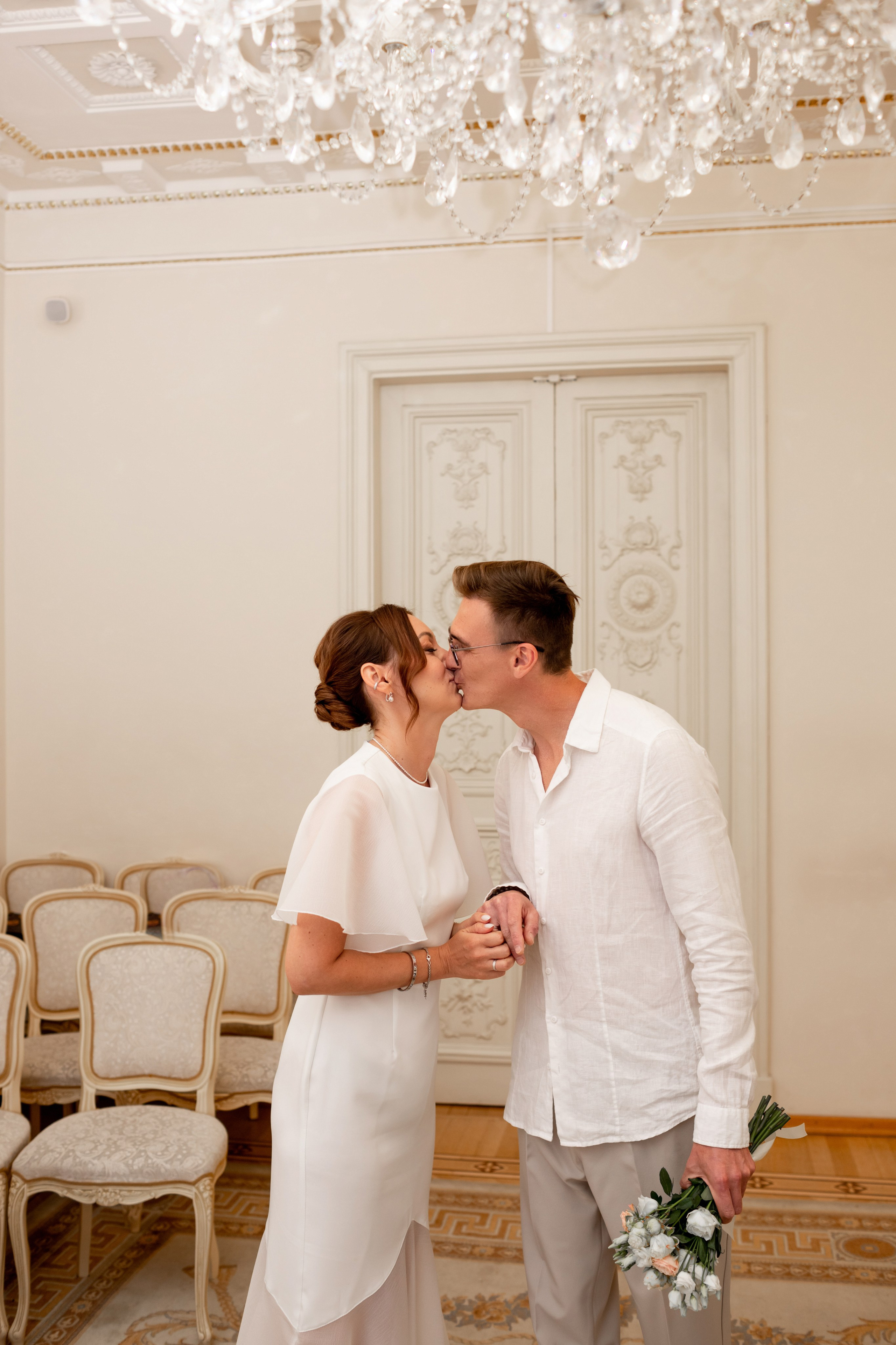 фотосессия молодоженов в ЗАГСе Центрального района Санкт-Петербурга