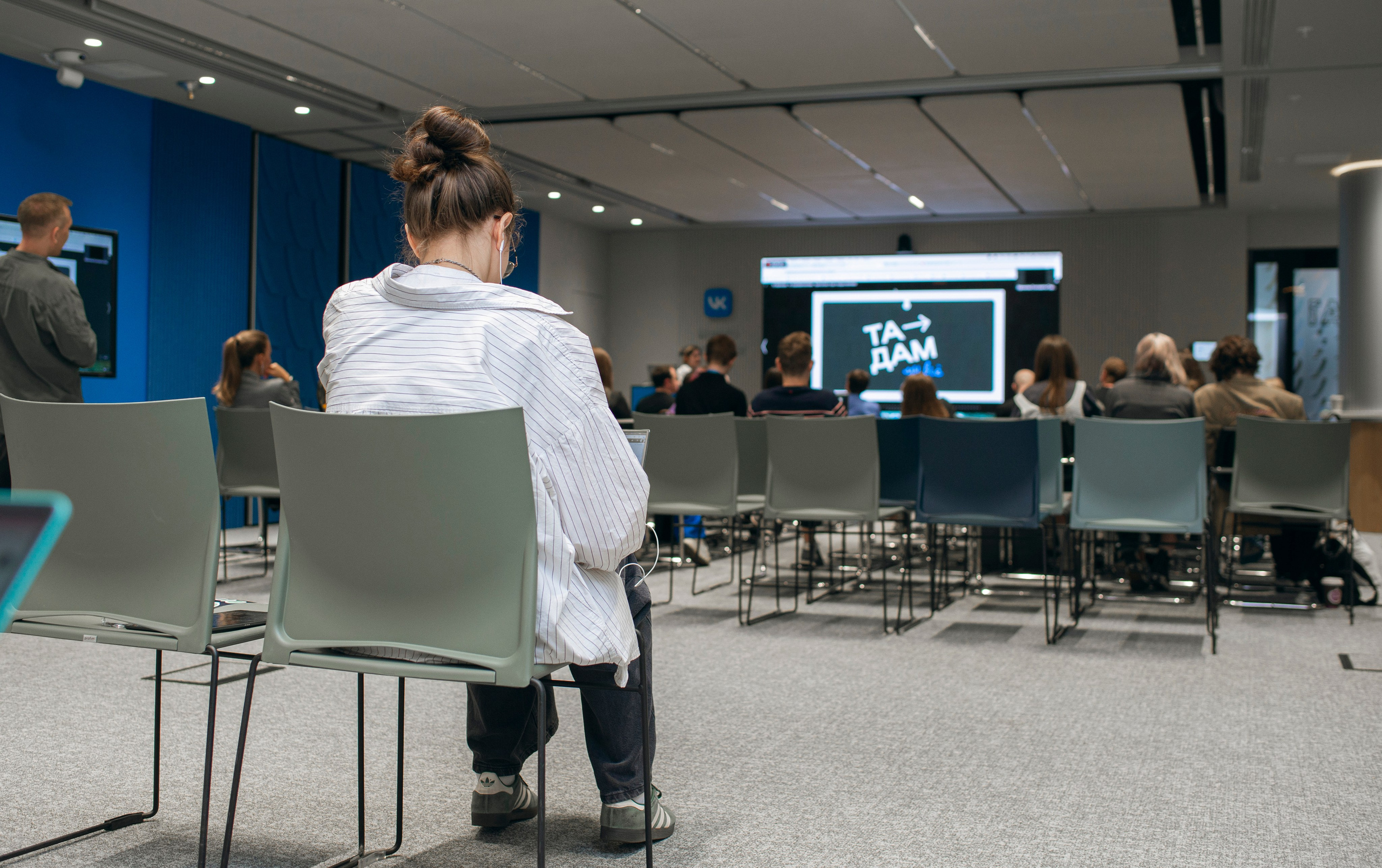 Защита проектов в ВК. Фотограф в Москве Алейникова Евгения