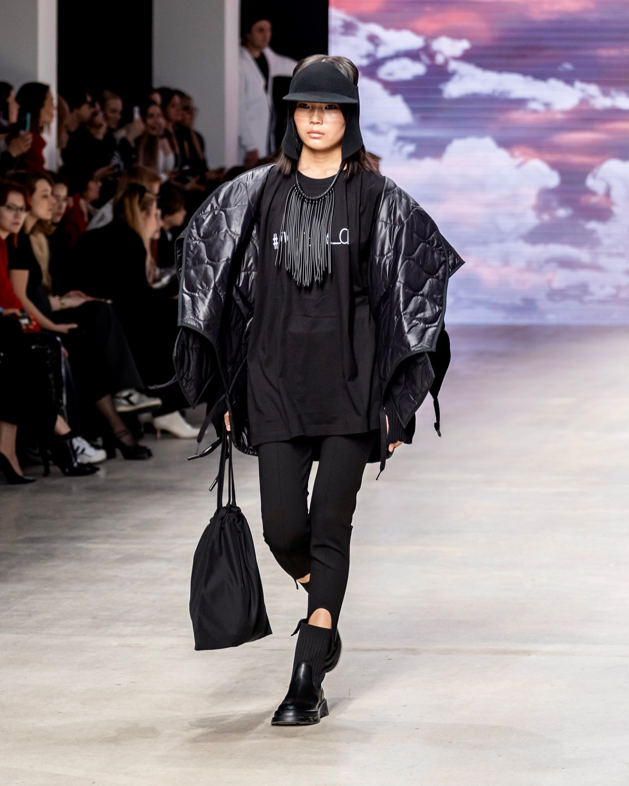 Показ коллекции Nelly Kruk (Нижний Новгород): Московская неделя моды 15 марта 2025. Фотосессии и репортаж — Фотограф в Москве — Рина Серёгина