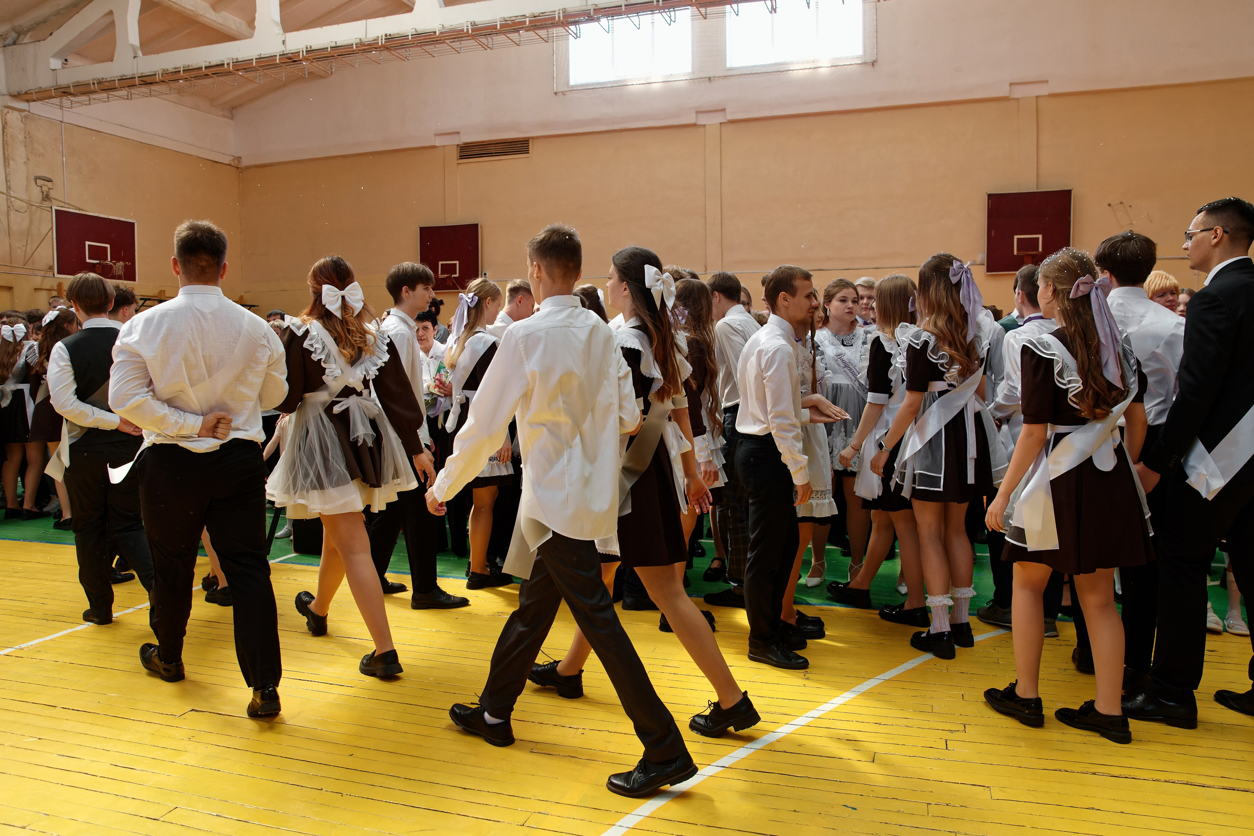 Последний звонок Школа № 42. Семейный фотограф — Макс Белогрудов