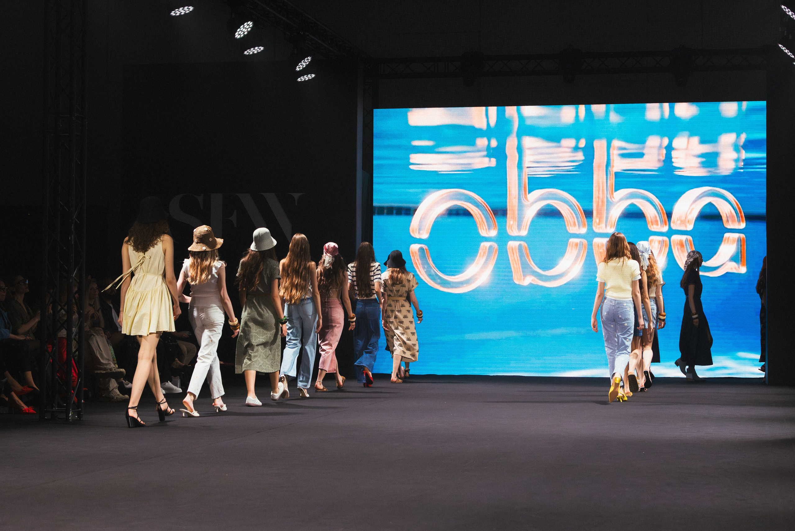 Catwalk. ProVizArt