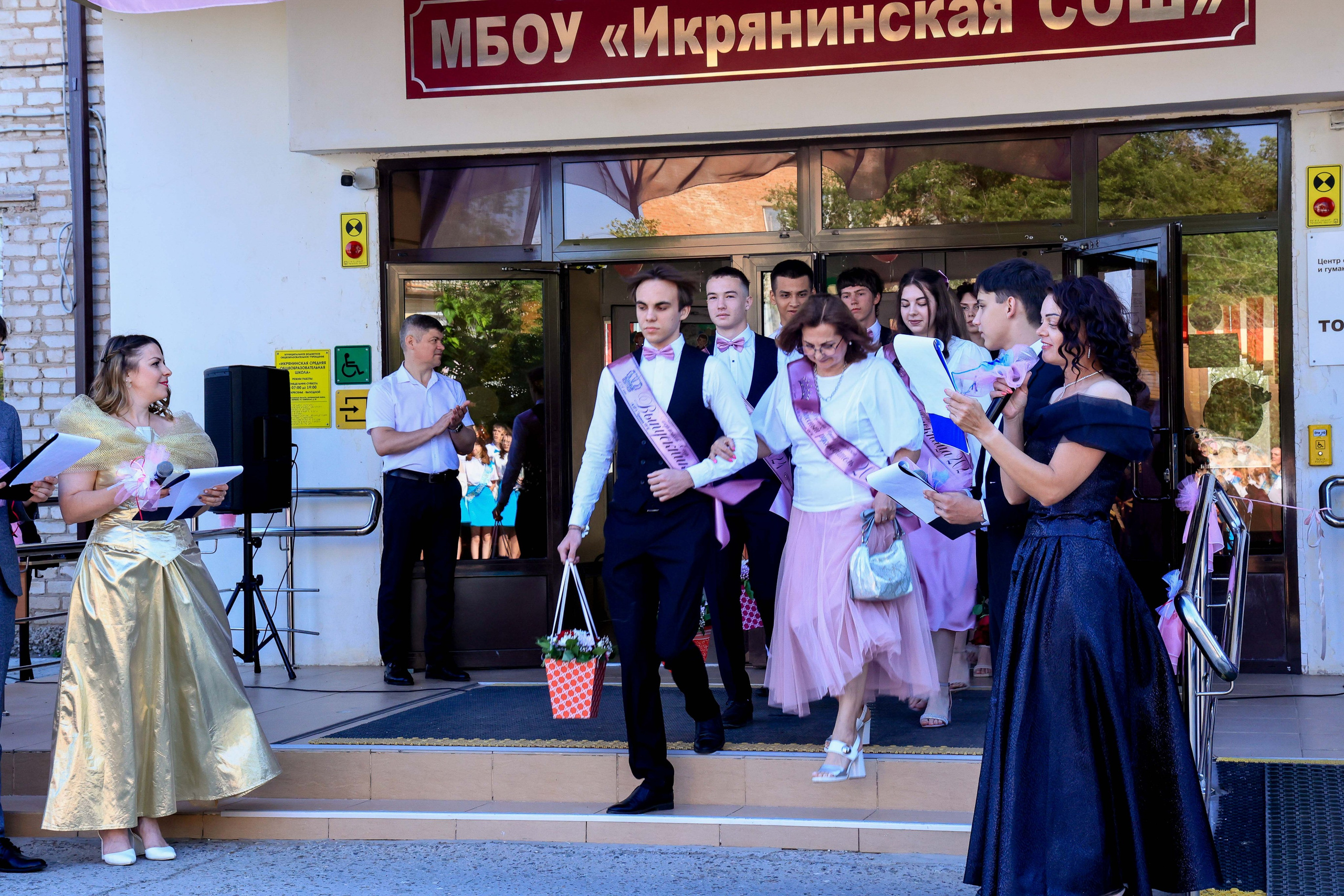ШКОЛА ПОСЛЕДНИЙ ЗВОНОК. Свадебный фотограф — видеограф в г. Астрахань Екатерина Юмашева