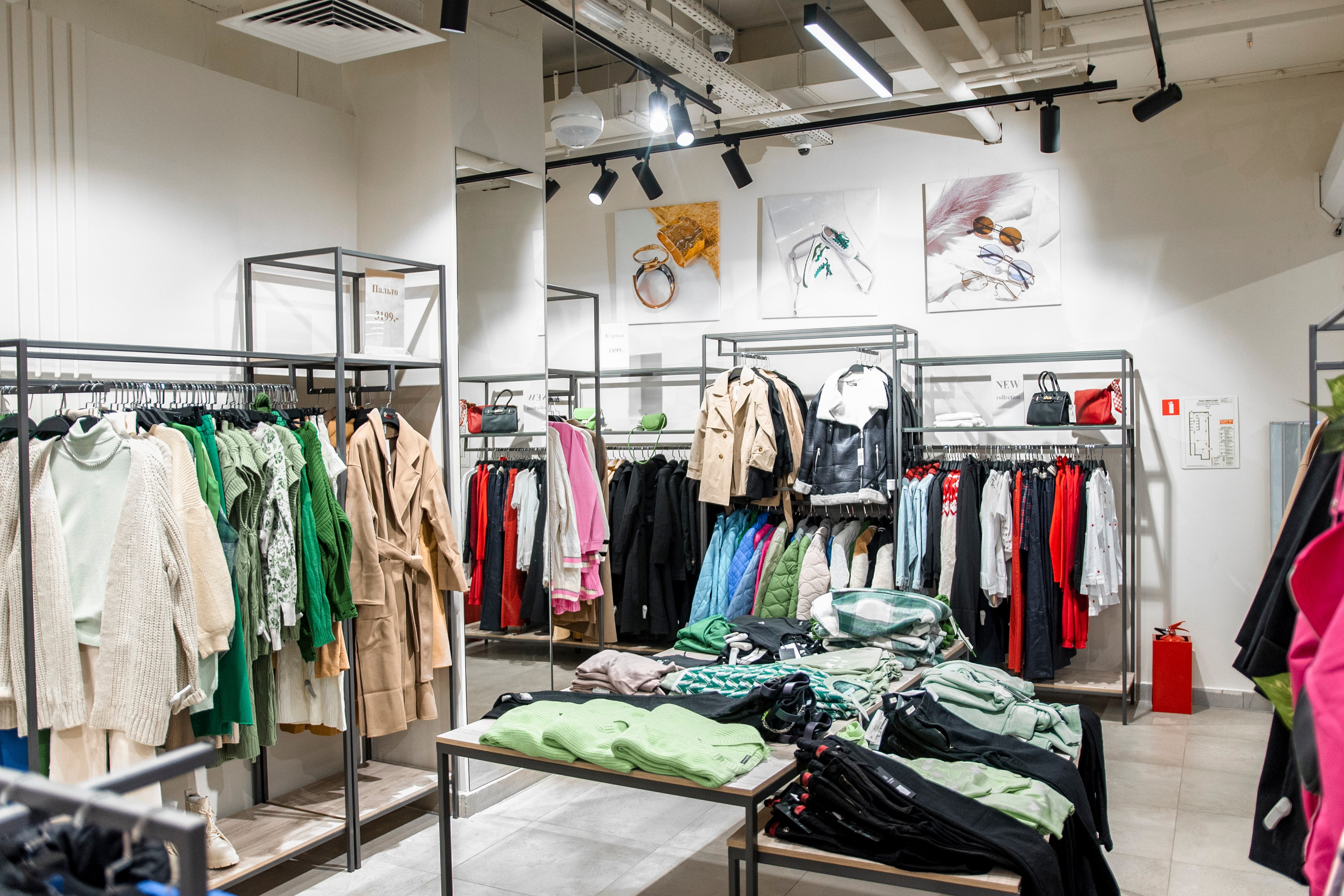 Дизайн бутика «Enjoy mania». Фотограф Настя Конник | Пятигорск | Эльбрус | Домбай | Архыз