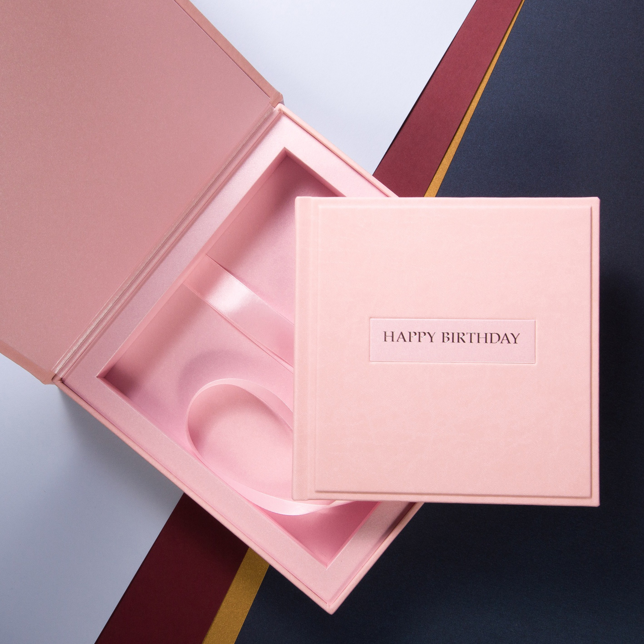 Изготовление фотокниг в Москве. Доставка фотокниг в другие города