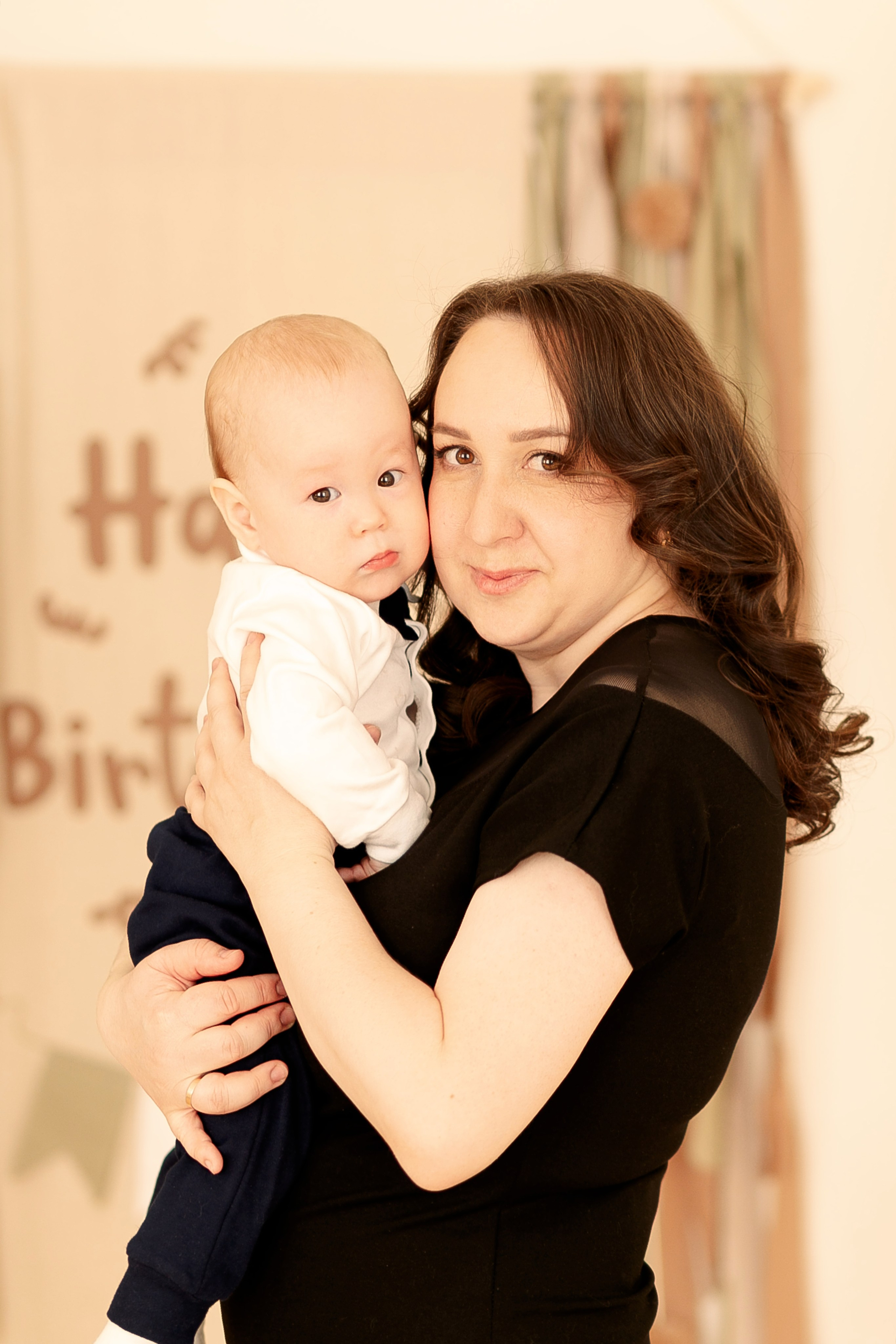 Тимуру 1 годик. Семейный фотограф Фотосессия беременности  Екатеринбург Елена Луткова