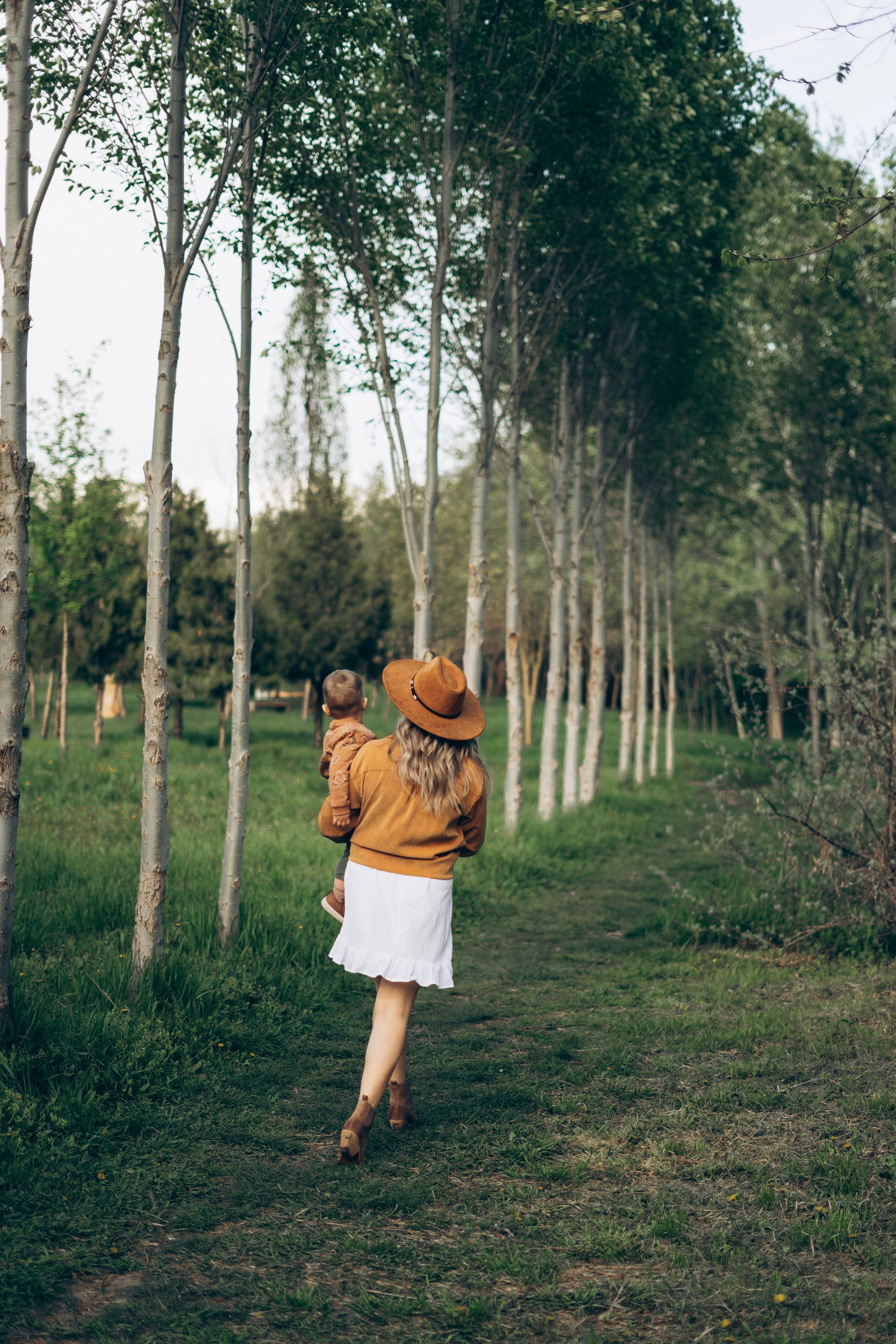 Прогулка в саду